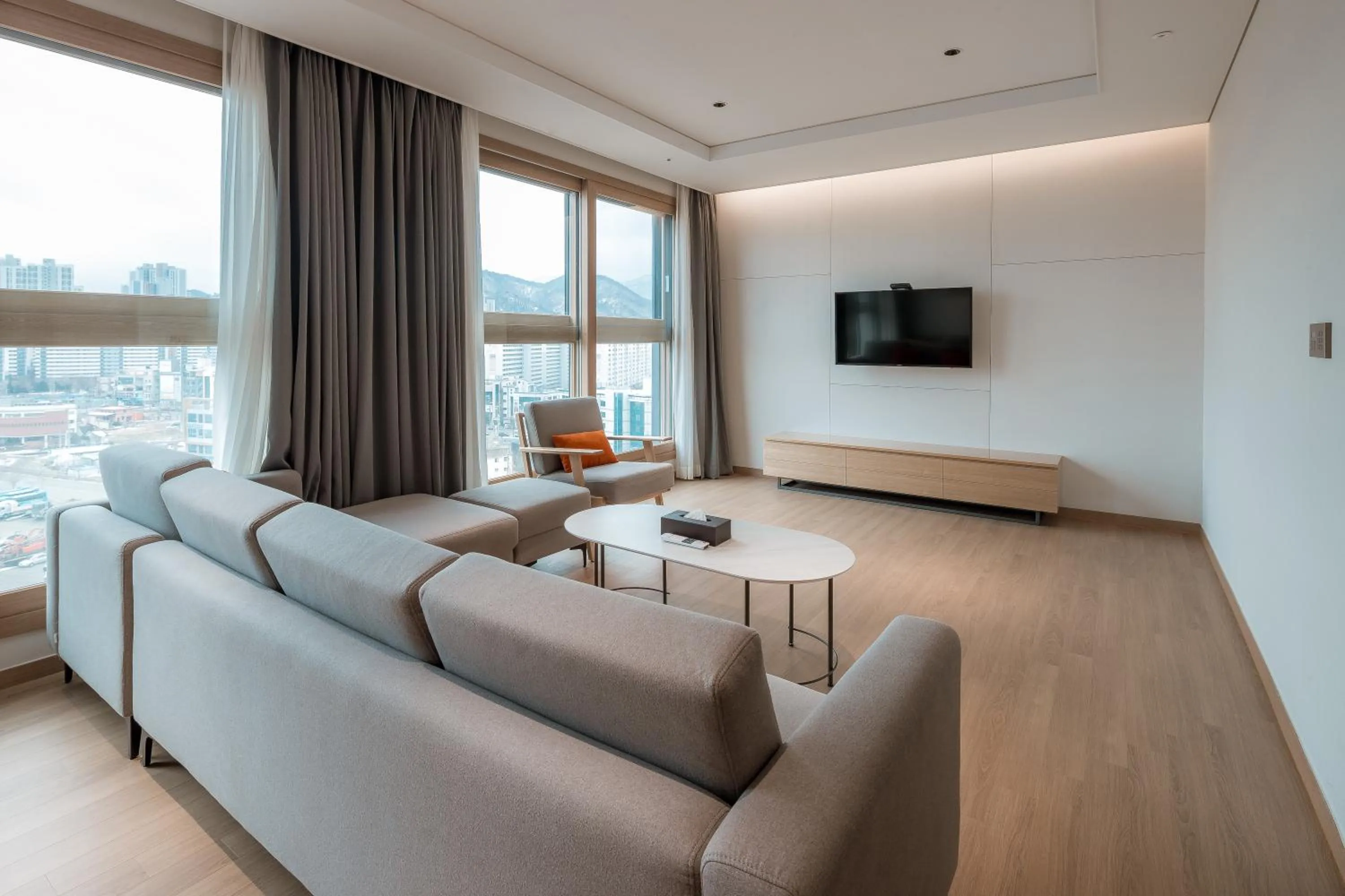 Living room in Chestertons Sokcho