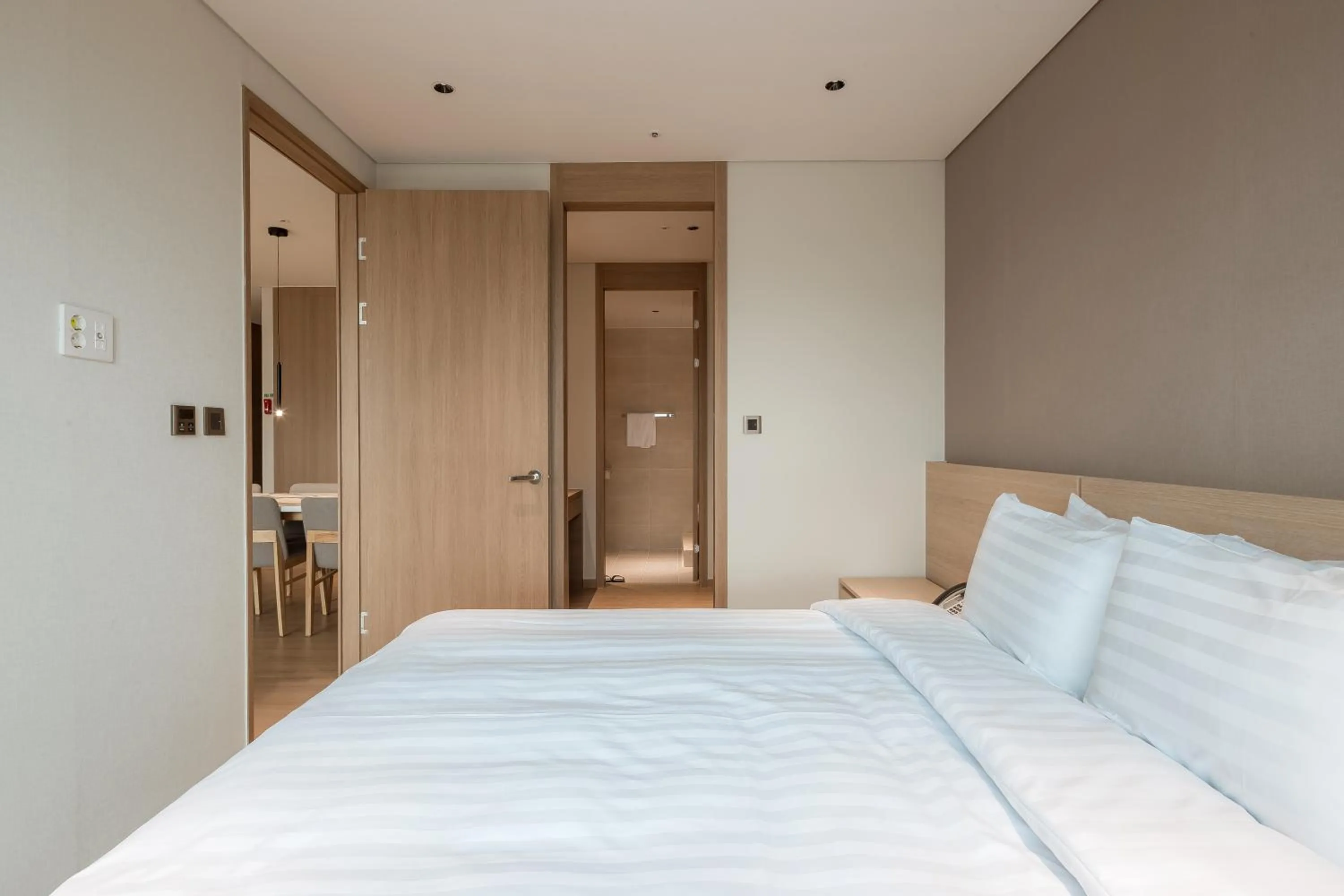 Bedroom, Bed in Chestertons Sokcho