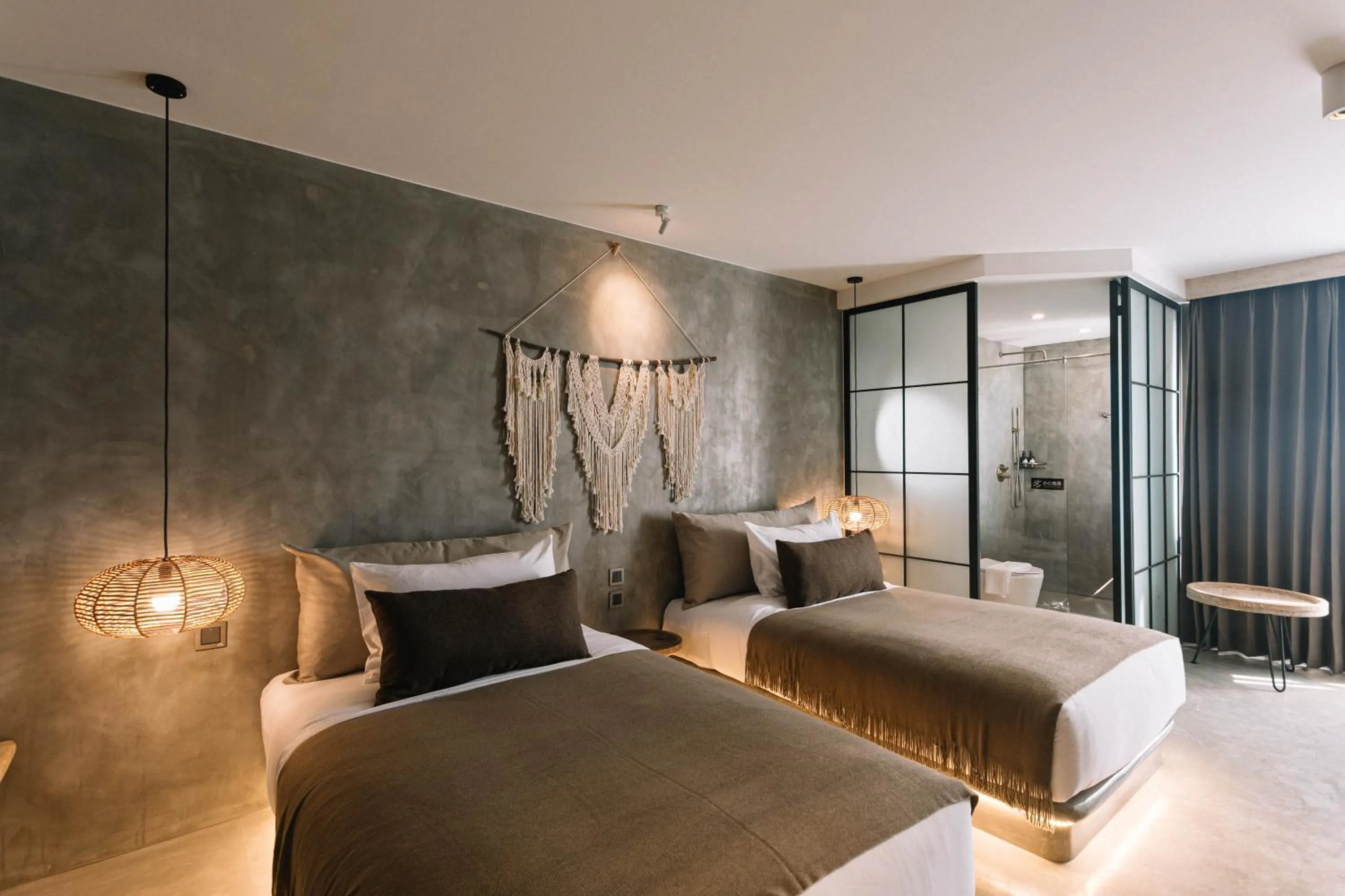 Bed in Glory Wabi Sabi Hotel 清迈古城荣耀侘寂酒店