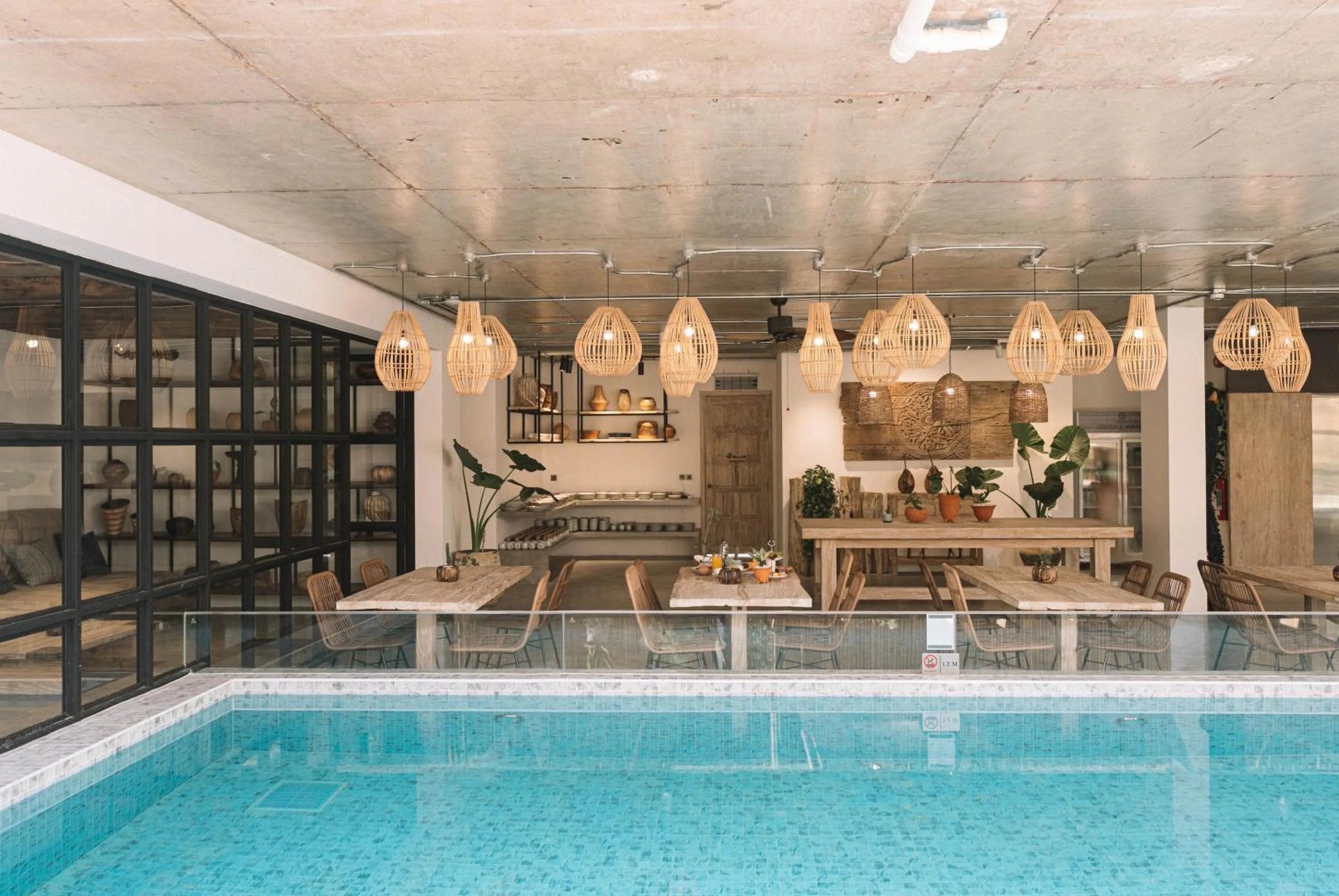 Swimming pool in Glory Wabi Sabi Hotel 清迈古城荣耀侘寂酒店