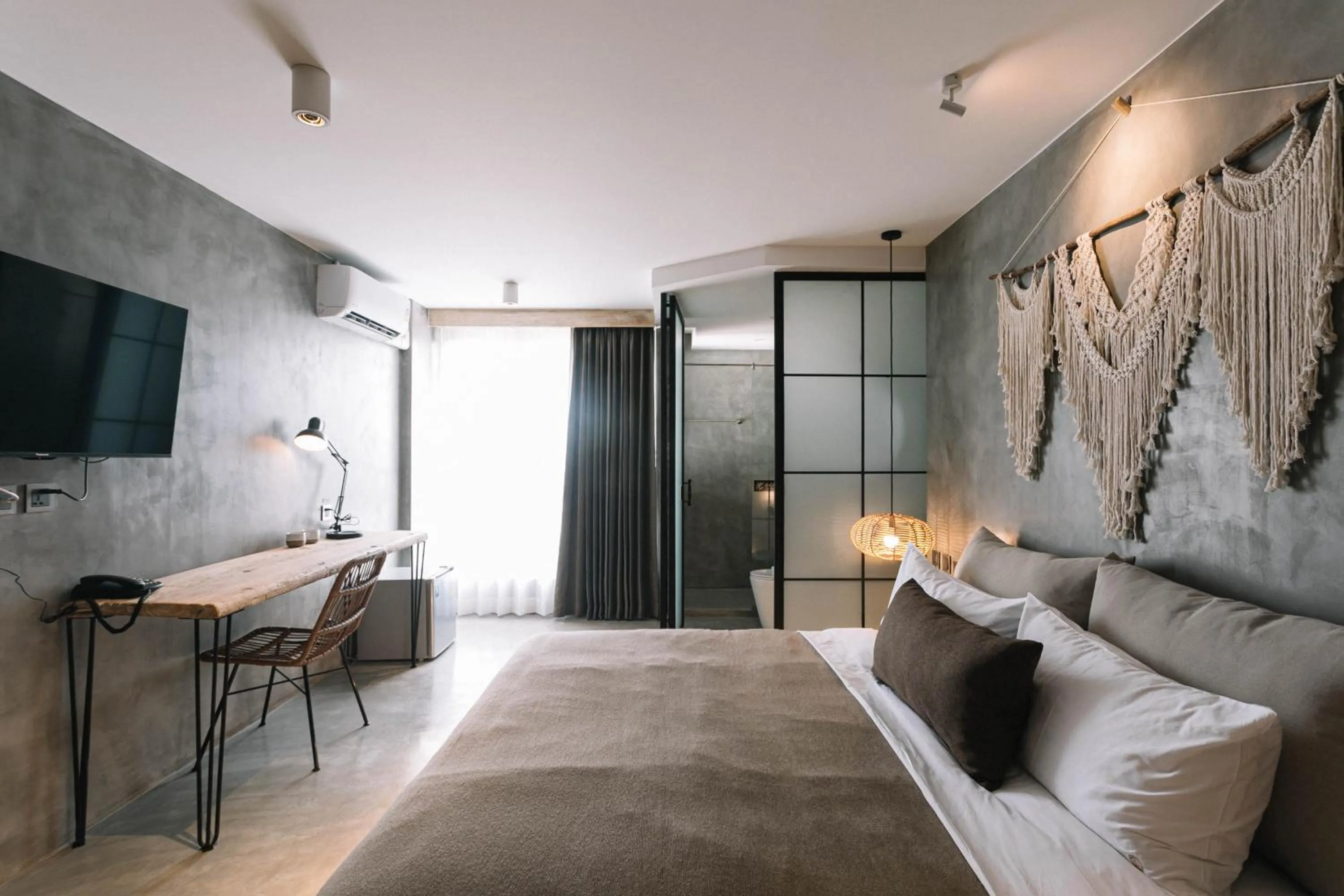 Living room, Bed in Glory Wabi Sabi Hotel 清迈古城荣耀侘寂酒店