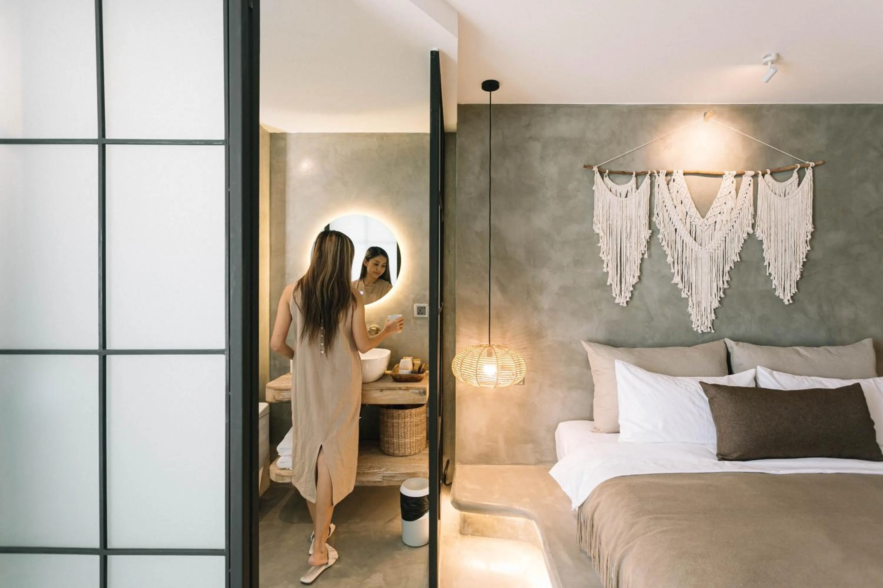 People, Bed in Glory Wabi Sabi Hotel 清迈古城荣耀侘寂酒店