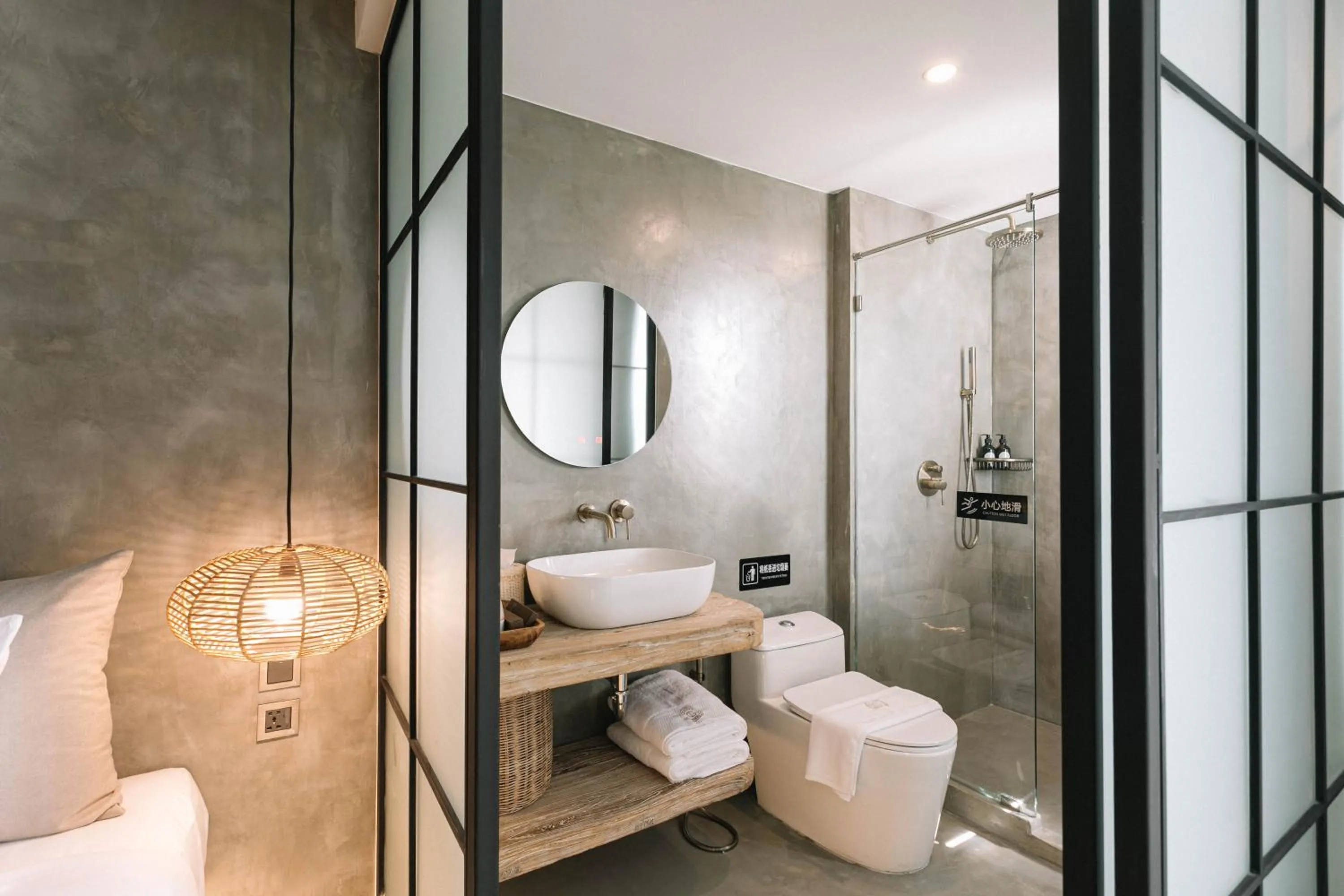 Bathroom in Glory Wabi Sabi Hotel 清迈古城荣耀侘寂酒店