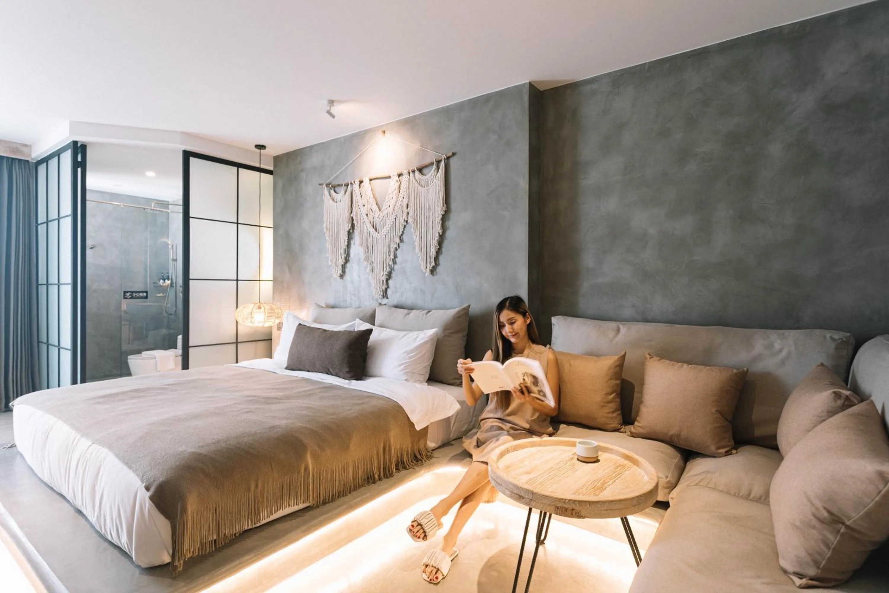 People, Bed in Glory Wabi Sabi Hotel 清迈古城荣耀侘寂酒店