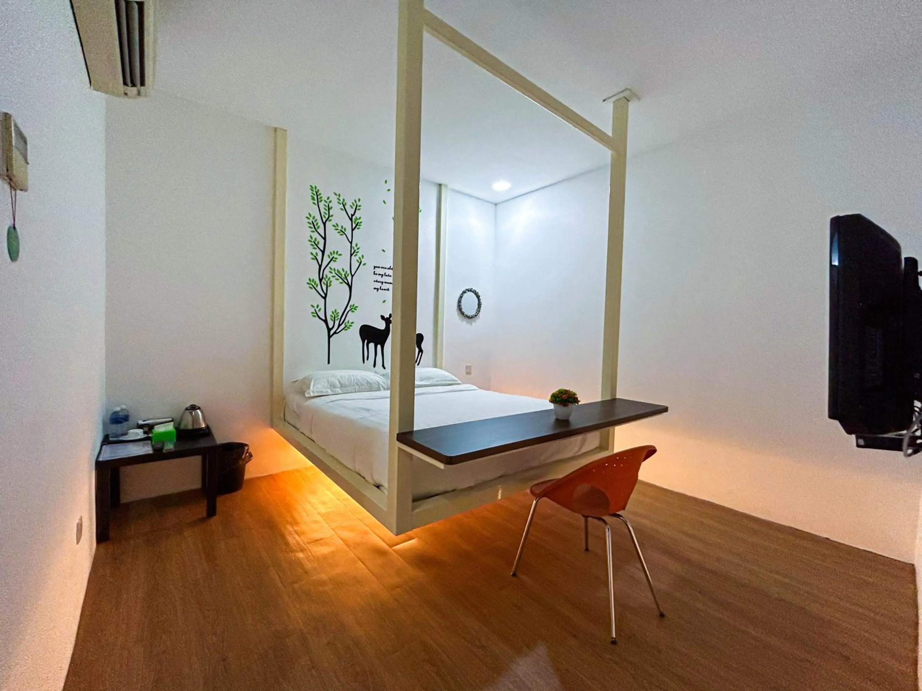 Bedroom in Cel Hotel