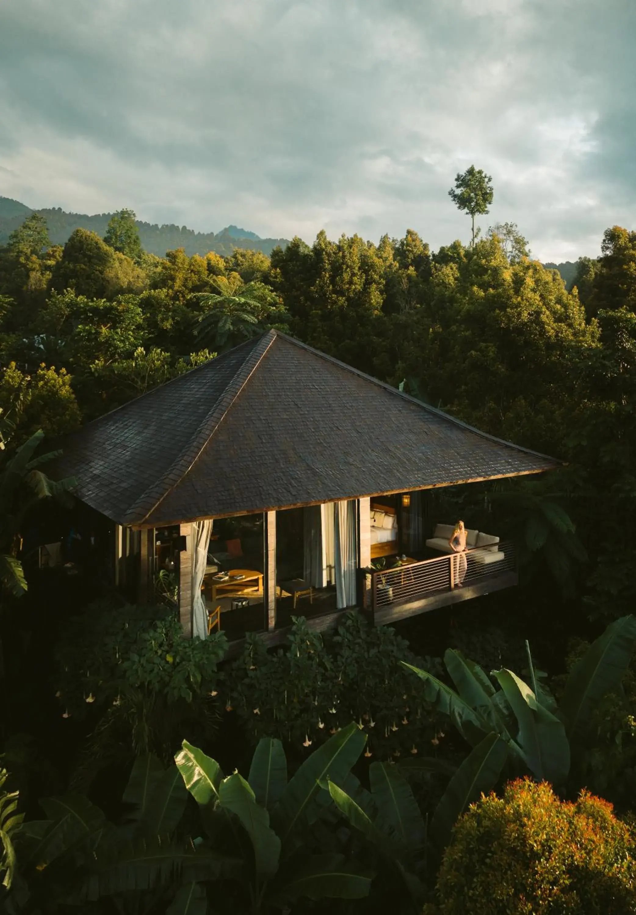 Premium Suite Cabin with Private Jacuzzi in Munduk Cabins Premium Suite Cabin with Private Jacuzzi in Munduk Cabins