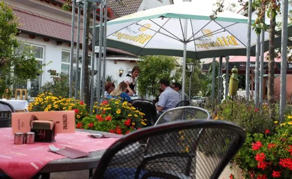 Restaurant/places to eat in Trip Inn Landhotel Krone