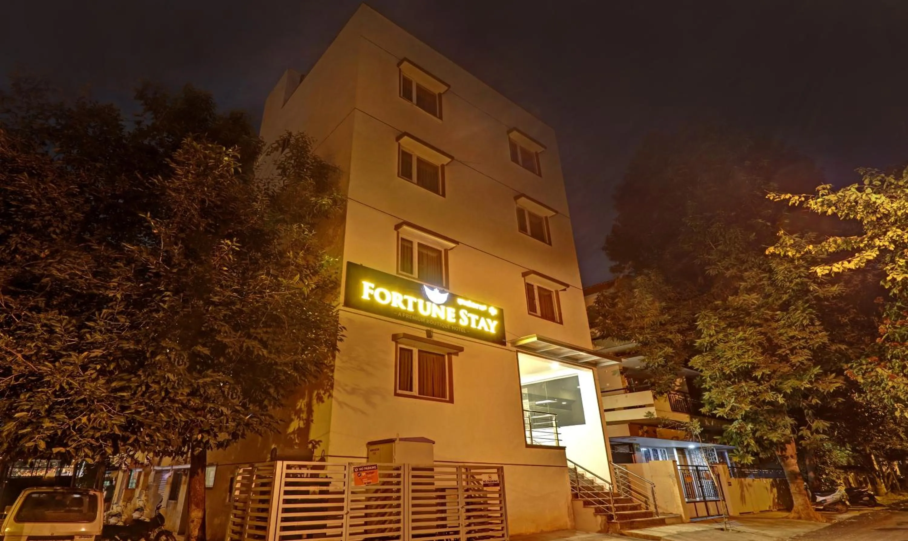 Property building in Treebo Fortune Stay