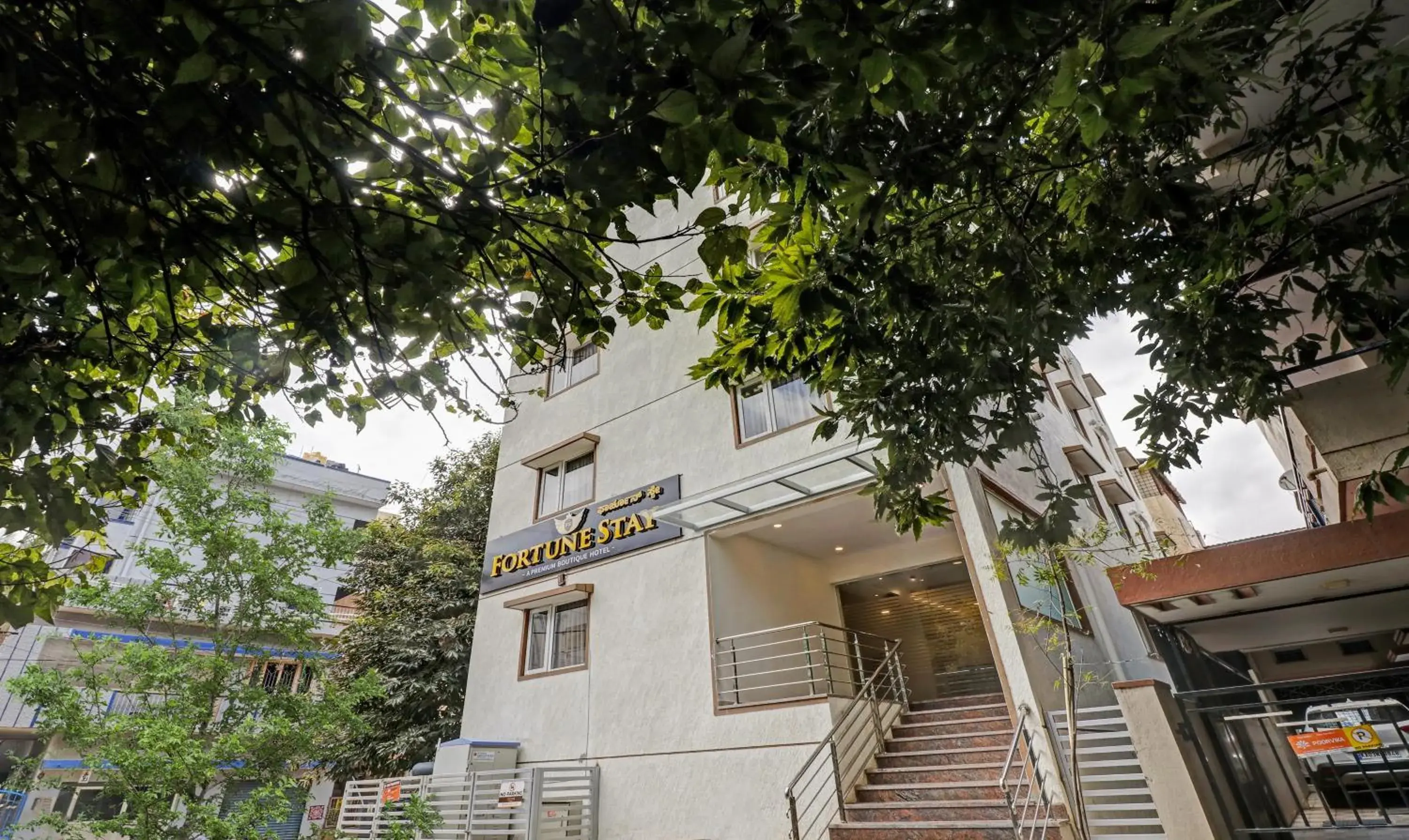 Property building in Treebo Fortune Stay Property building in Treebo Fortune Stay