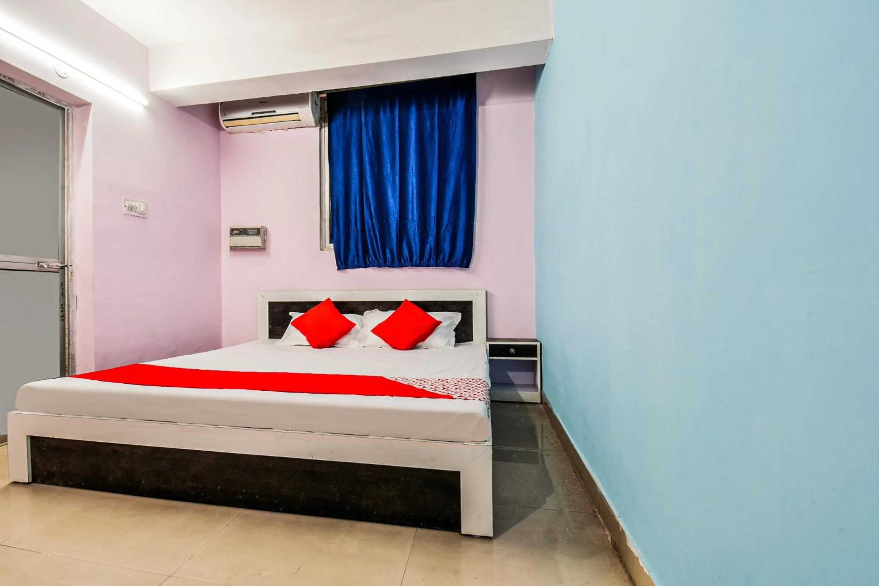 Bedroom in Hotel O River View