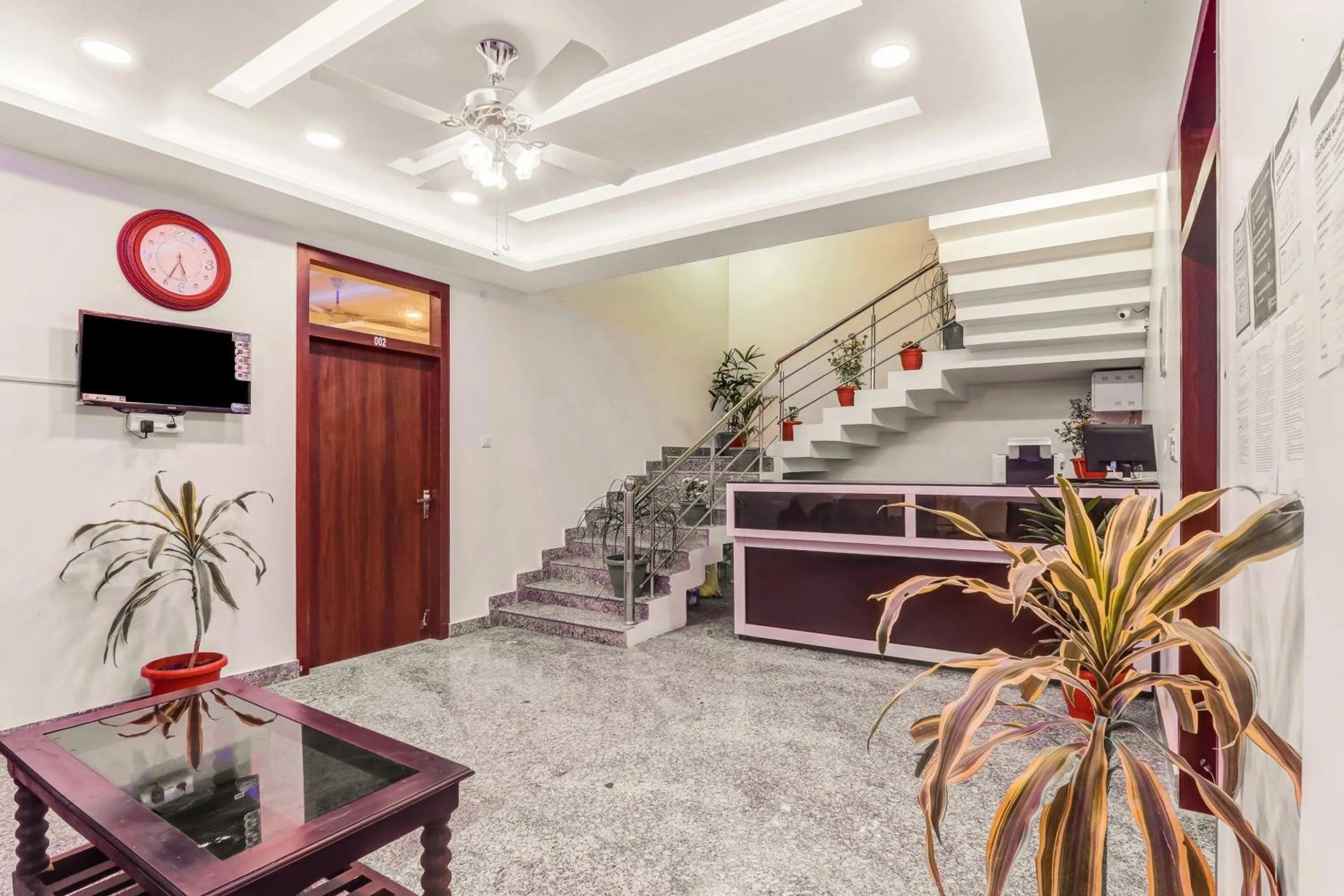 Lobby or reception in Collection O Yamuna Palace Near Gomti Riverfront Park