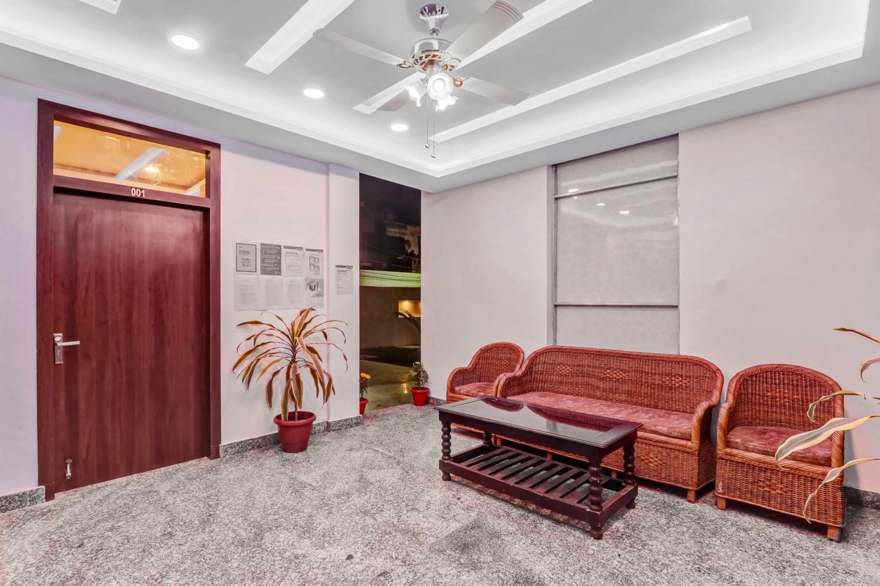 Lobby or reception in Collection O Yamuna Palace Near Gomti Riverfront Park