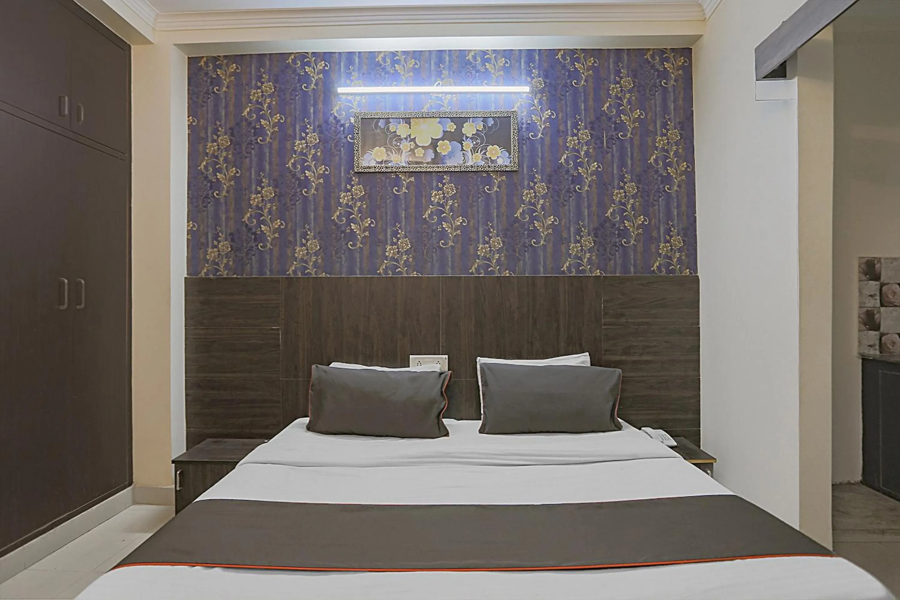 Bedroom, Bed in Hotel O Sun Villa