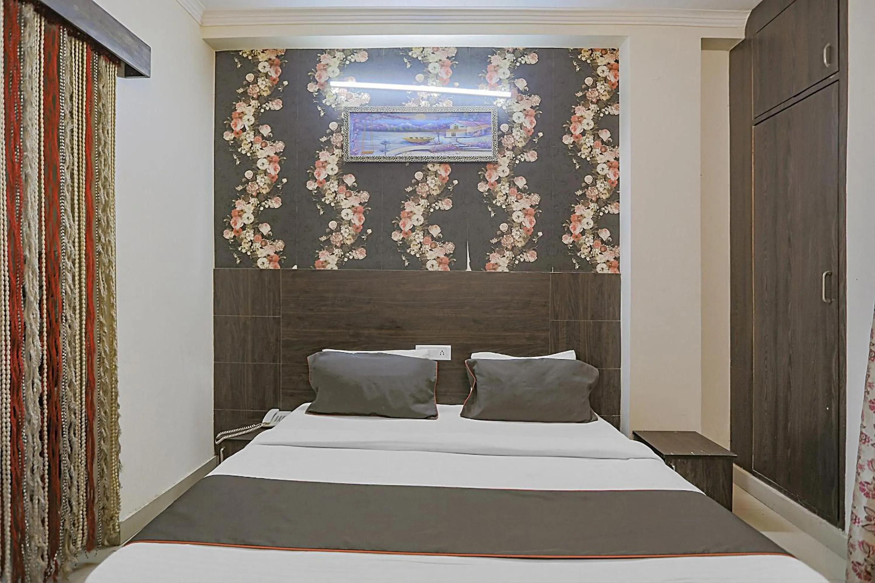 Bedroom, Bed in Hotel O Sun Villa