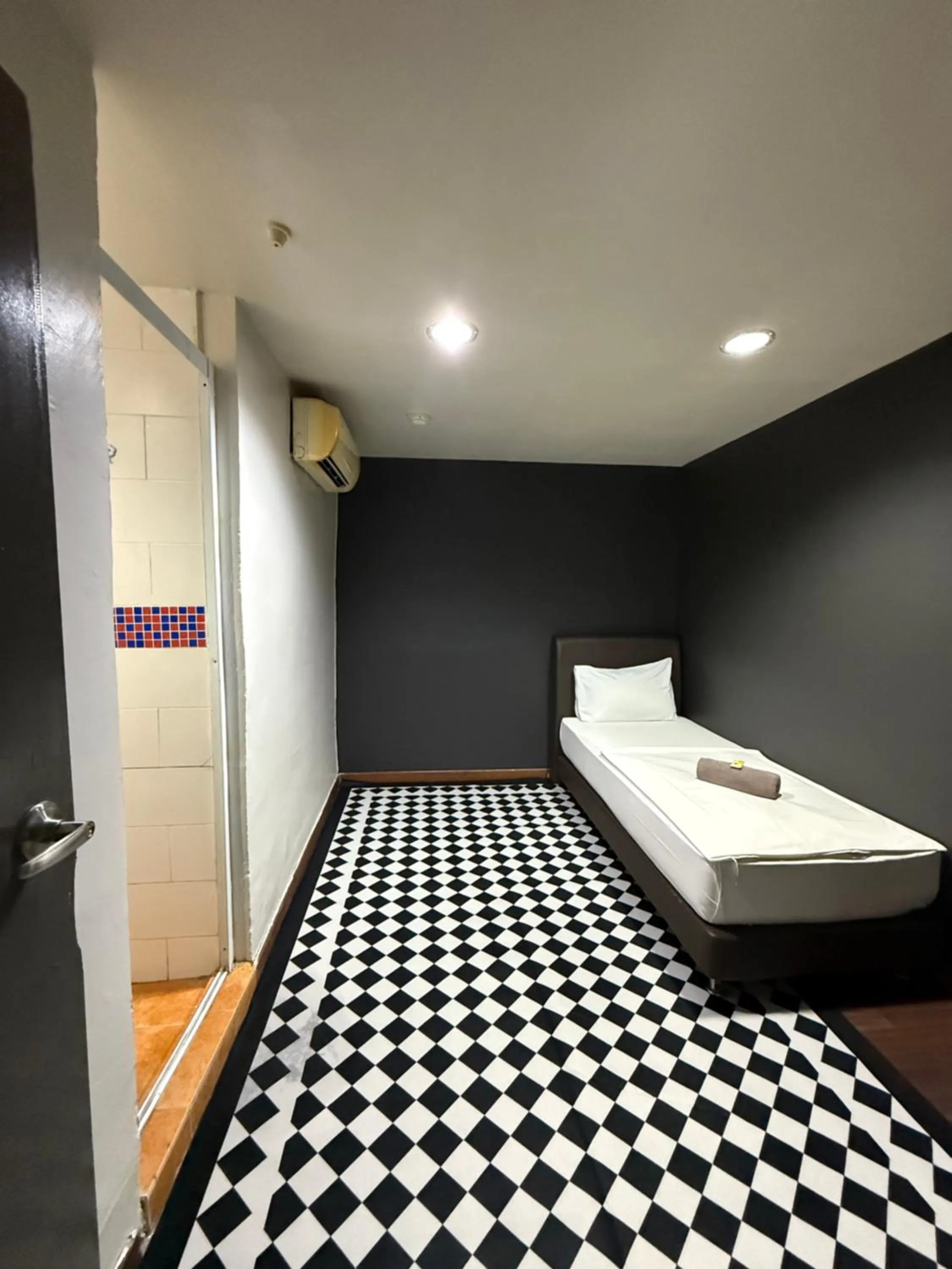 Bed in 1st Living Subang SS15