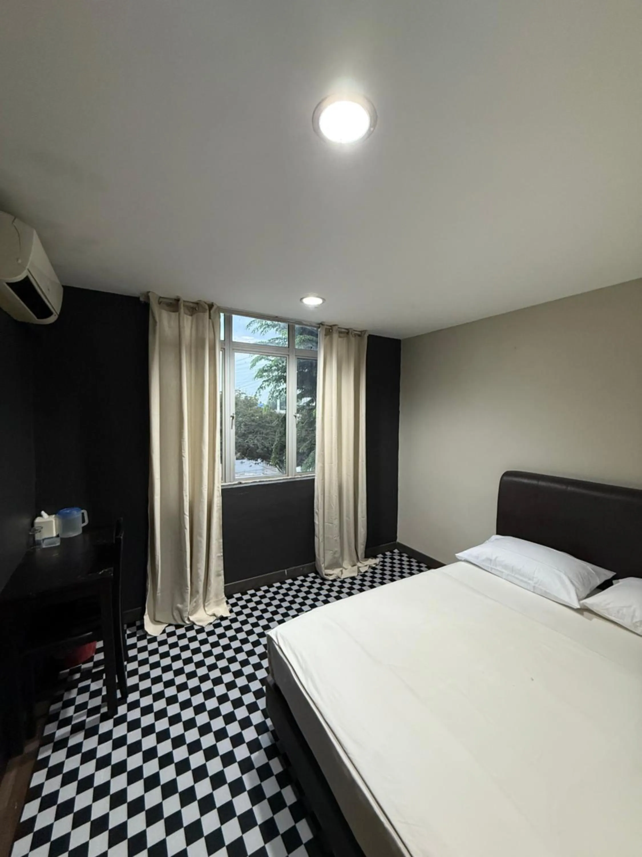 Bed in 1st Living Subang SS15