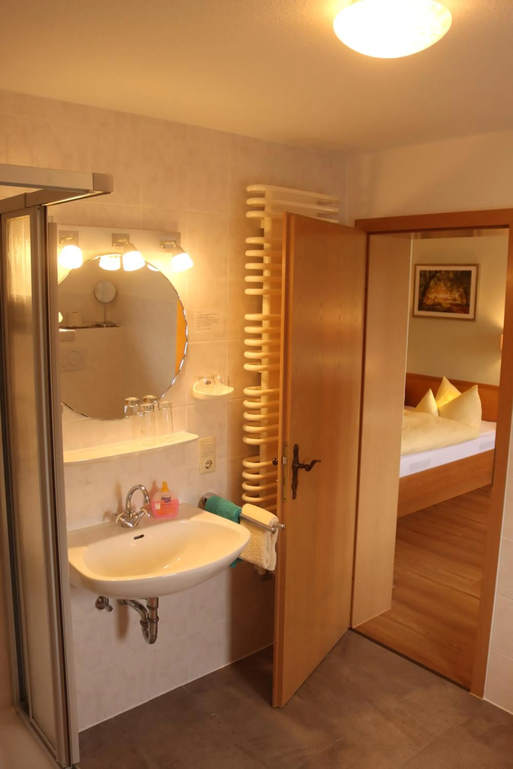 Bathroom, Bed in Landhotel Gasthof zur Post