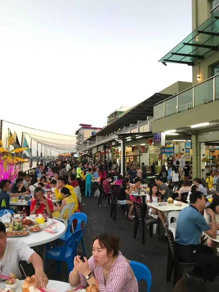 Restaurant/places to eat in Sipadan Inn Service Apartments Semporna Restaurant/places to eat in Sipadan Inn Service Apartments Semporna