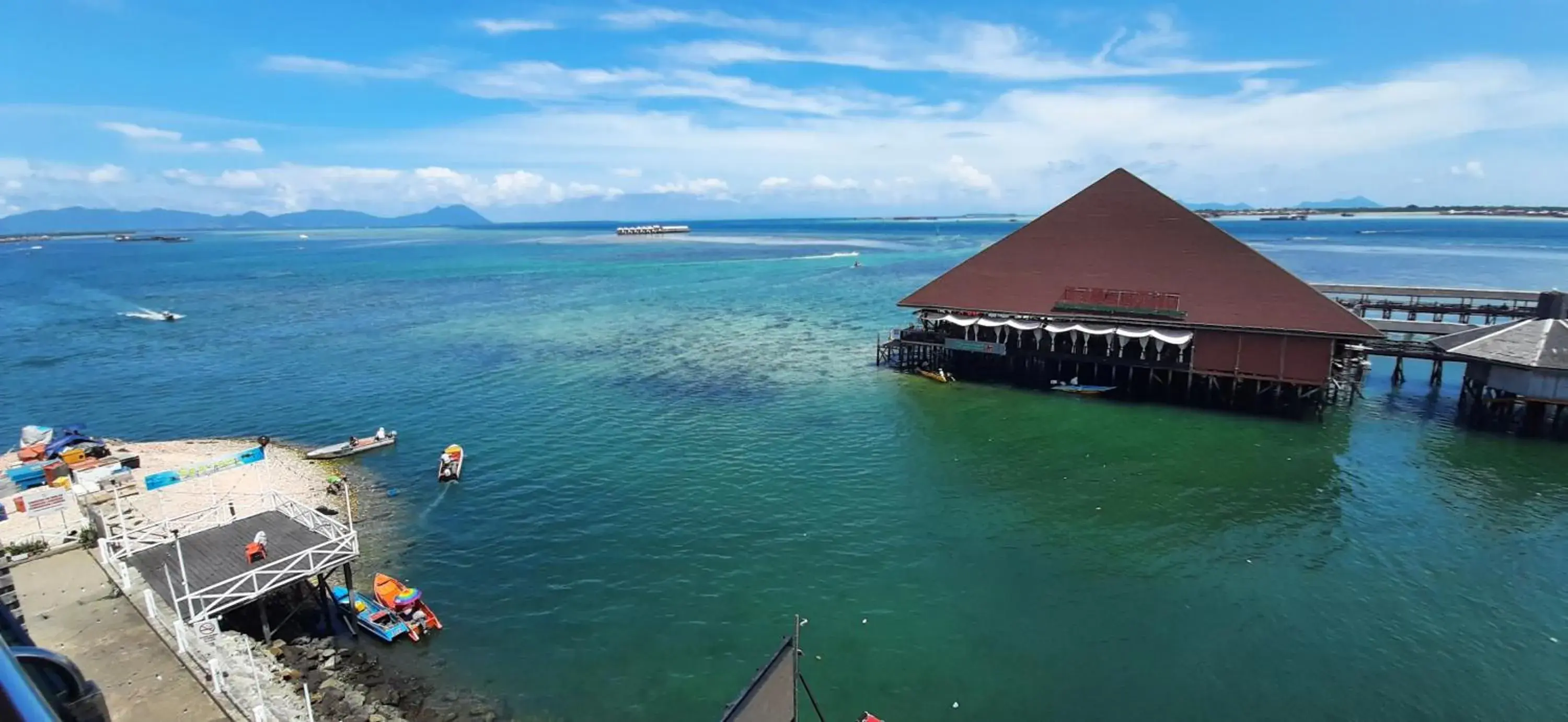 Sea view in Sipadan Inn Service Apartments Semporna Sea view in Sipadan Inn Service Apartments Semporna