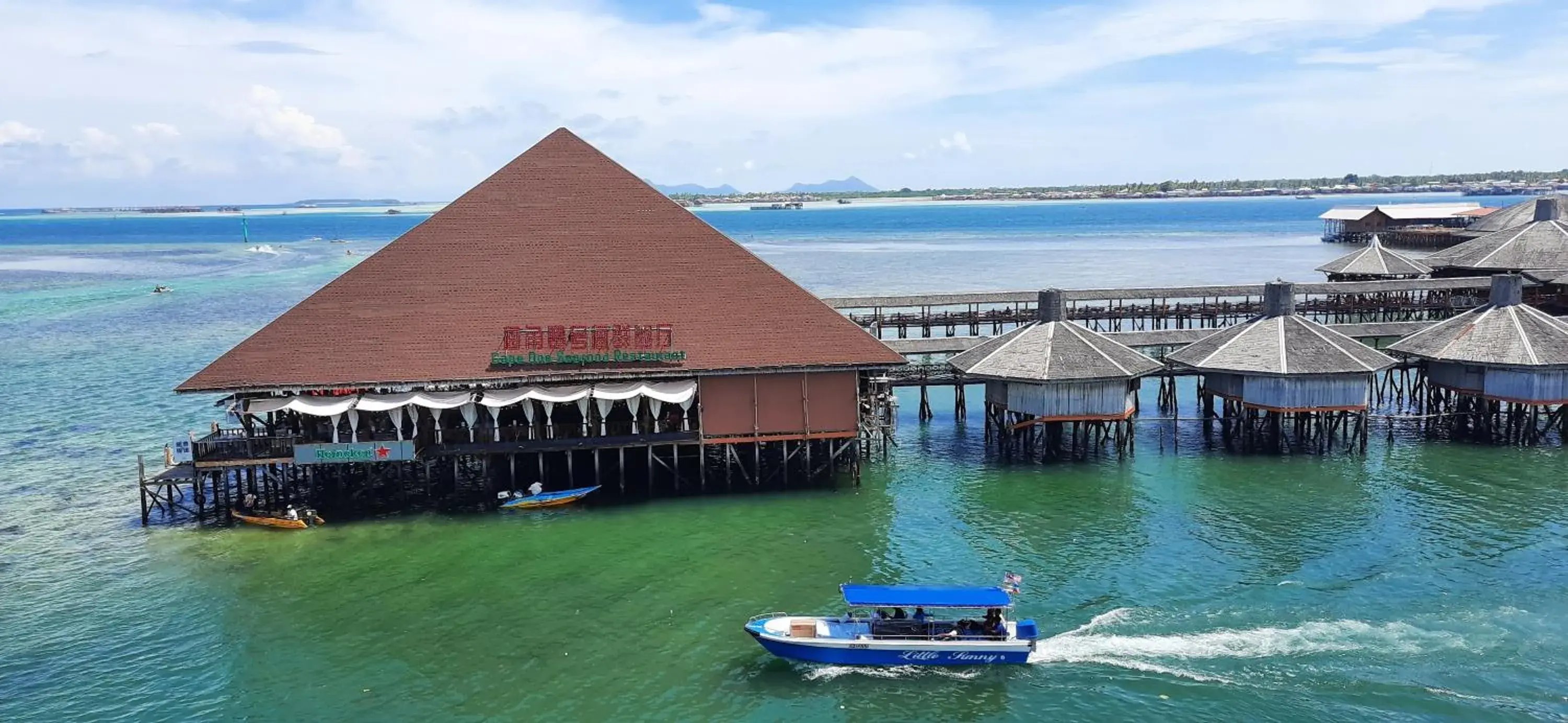 Sea view in Sipadan Inn Service Apartments Semporna Sea view in Sipadan Inn Service Apartments Semporna