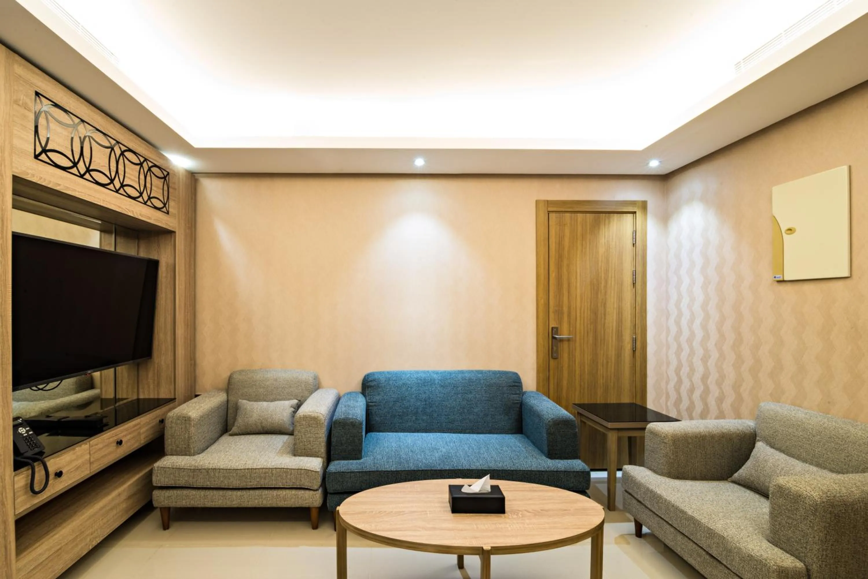 Living room in Mirnian Hotel