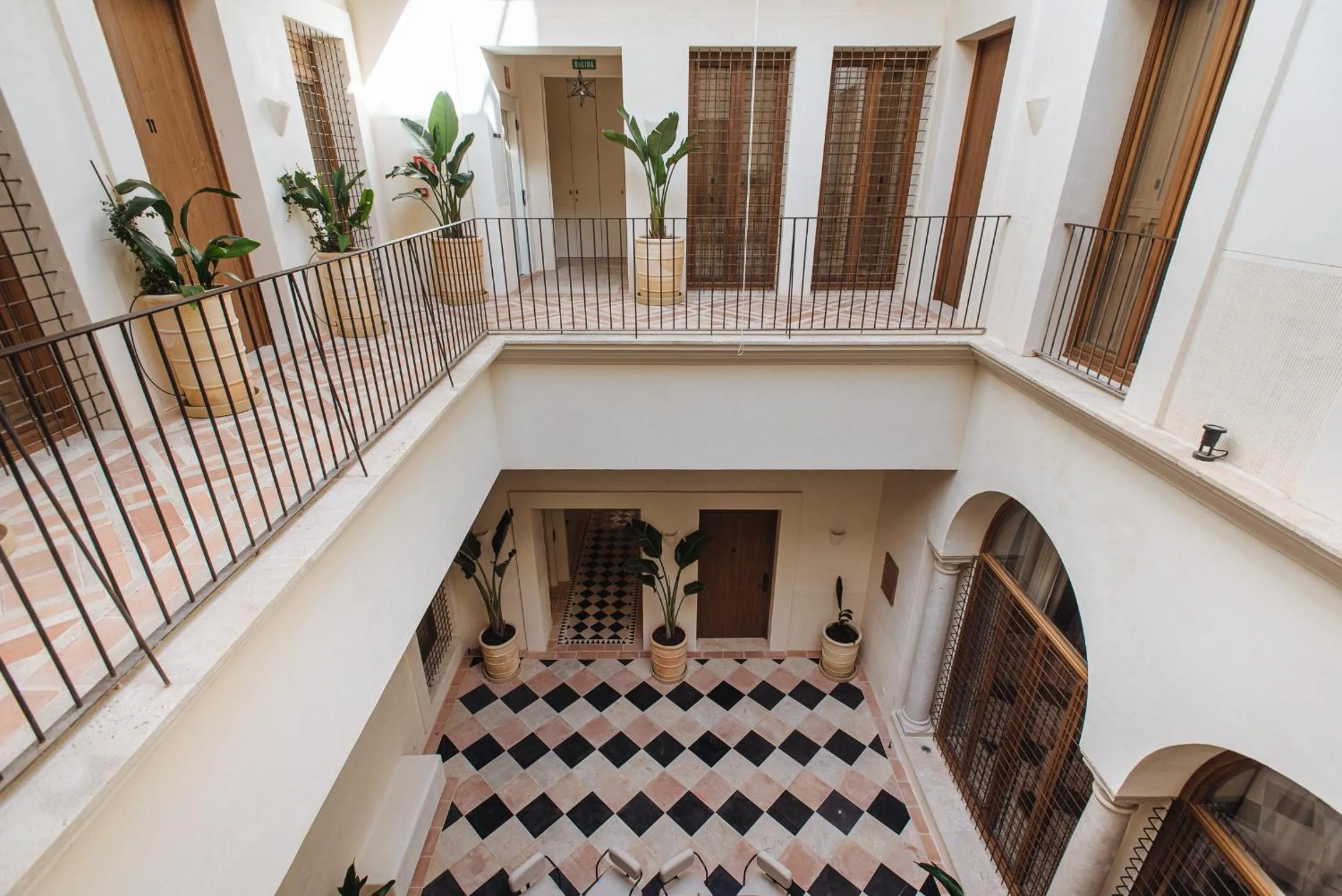 Property building in Casa del Rey Sabio