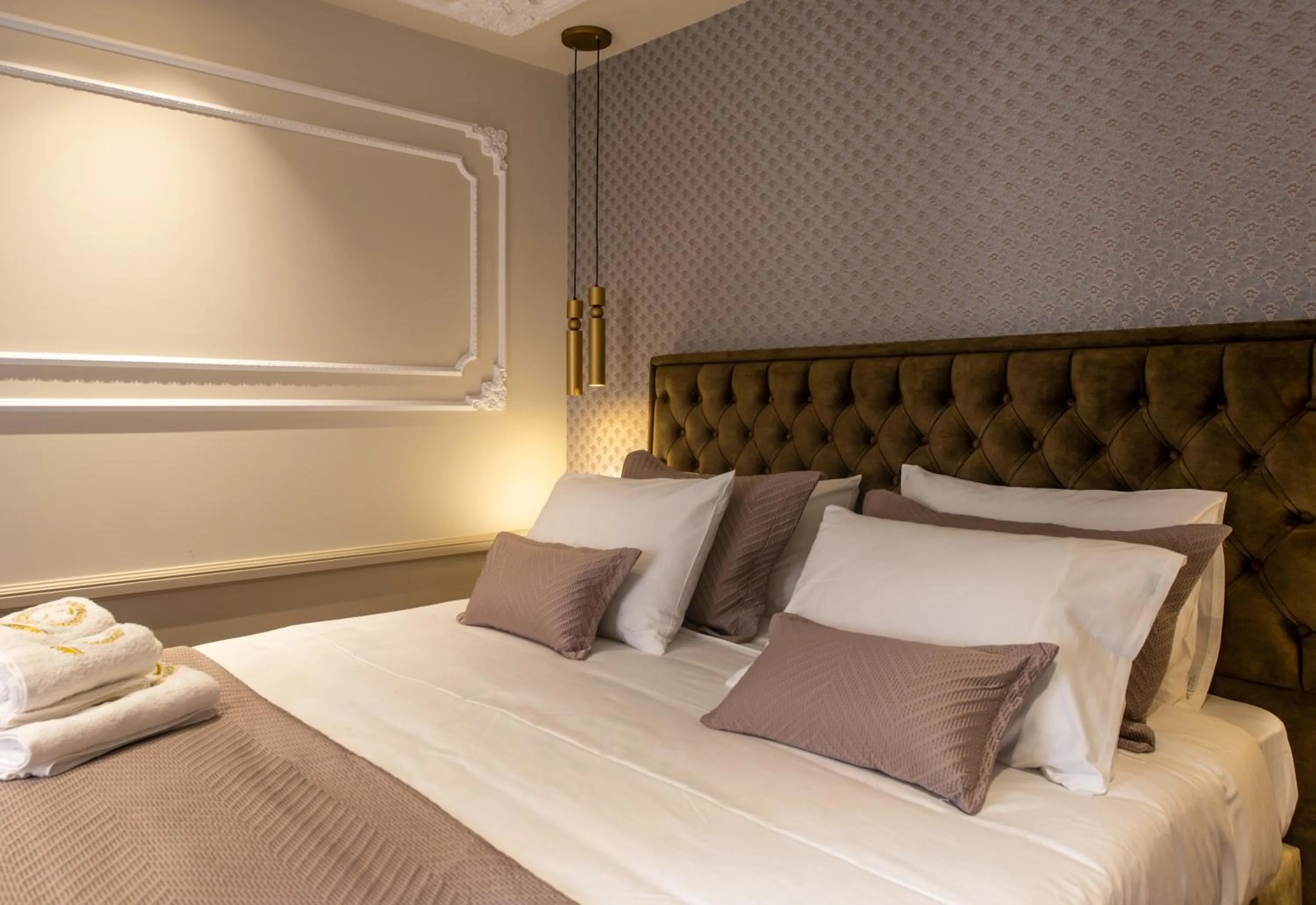 Photo of the whole room, Bed in Capolavoro Suites