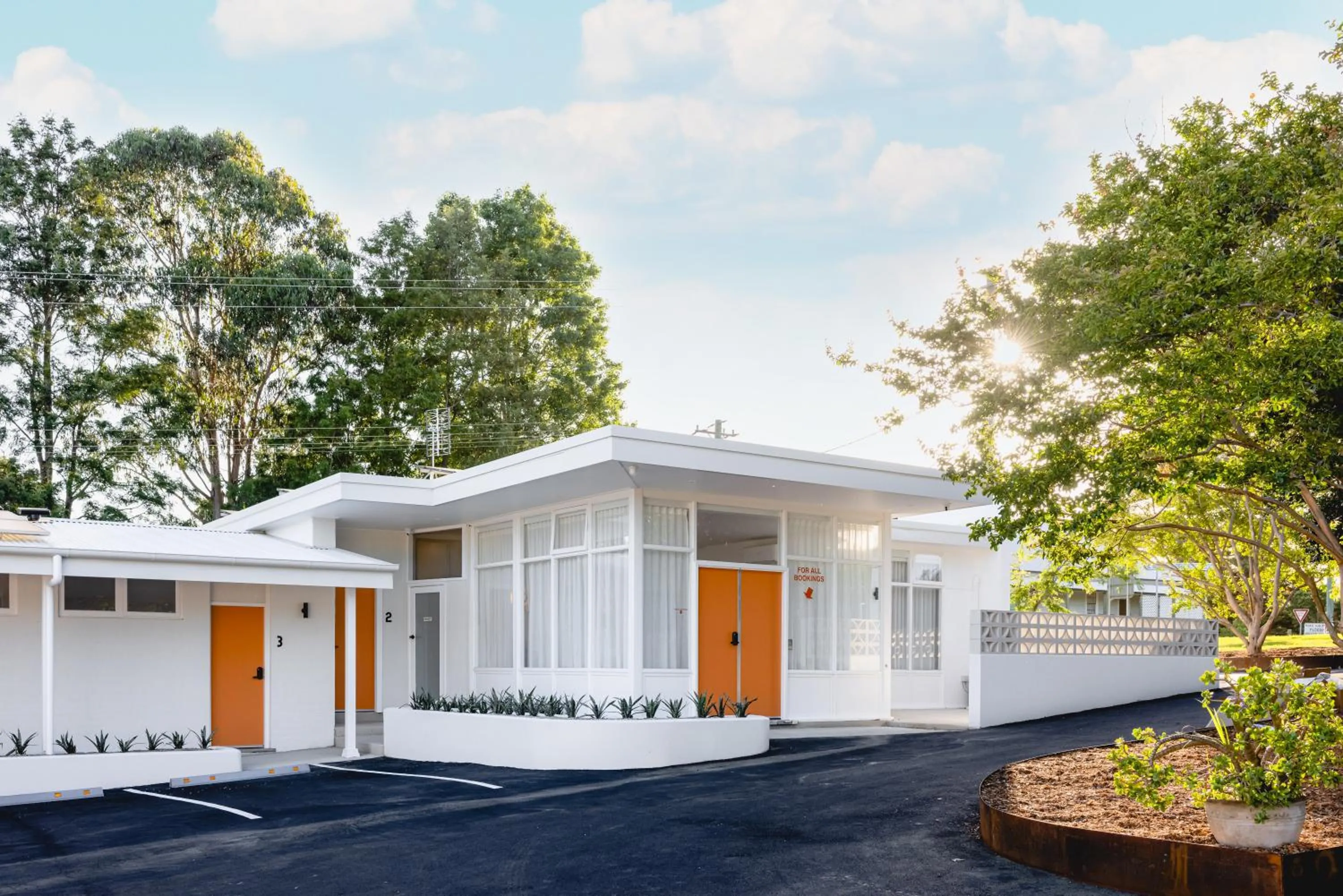 Facade/entrance in THE BERRY VIEW