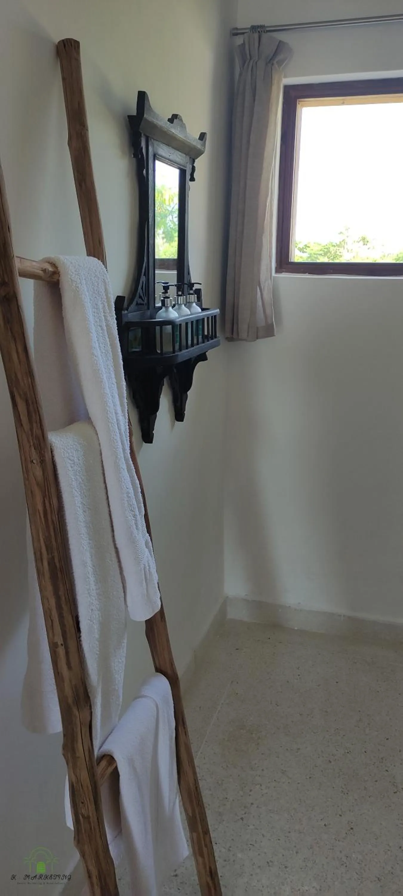 Shower in Amani Villas Nature Retreat