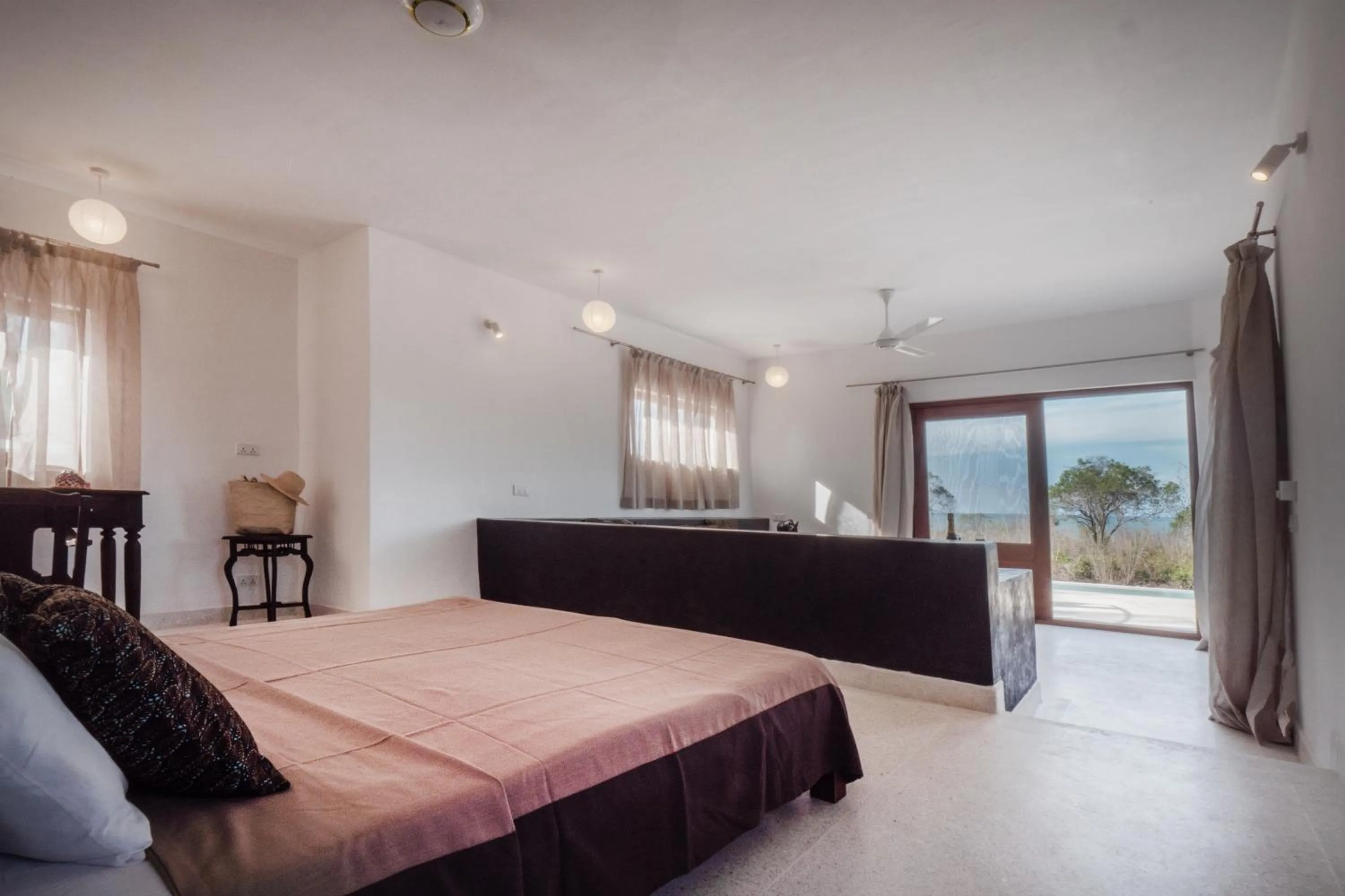 Bed in Amani Villas Nature Retreat