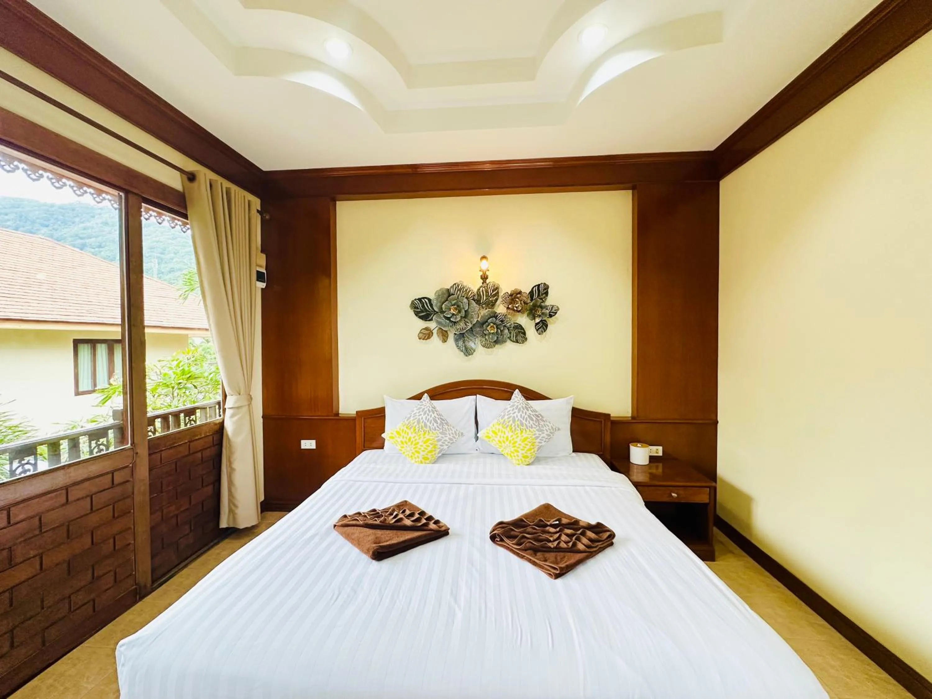 Bedroom, Bed in Family House Resort, Haad Rin