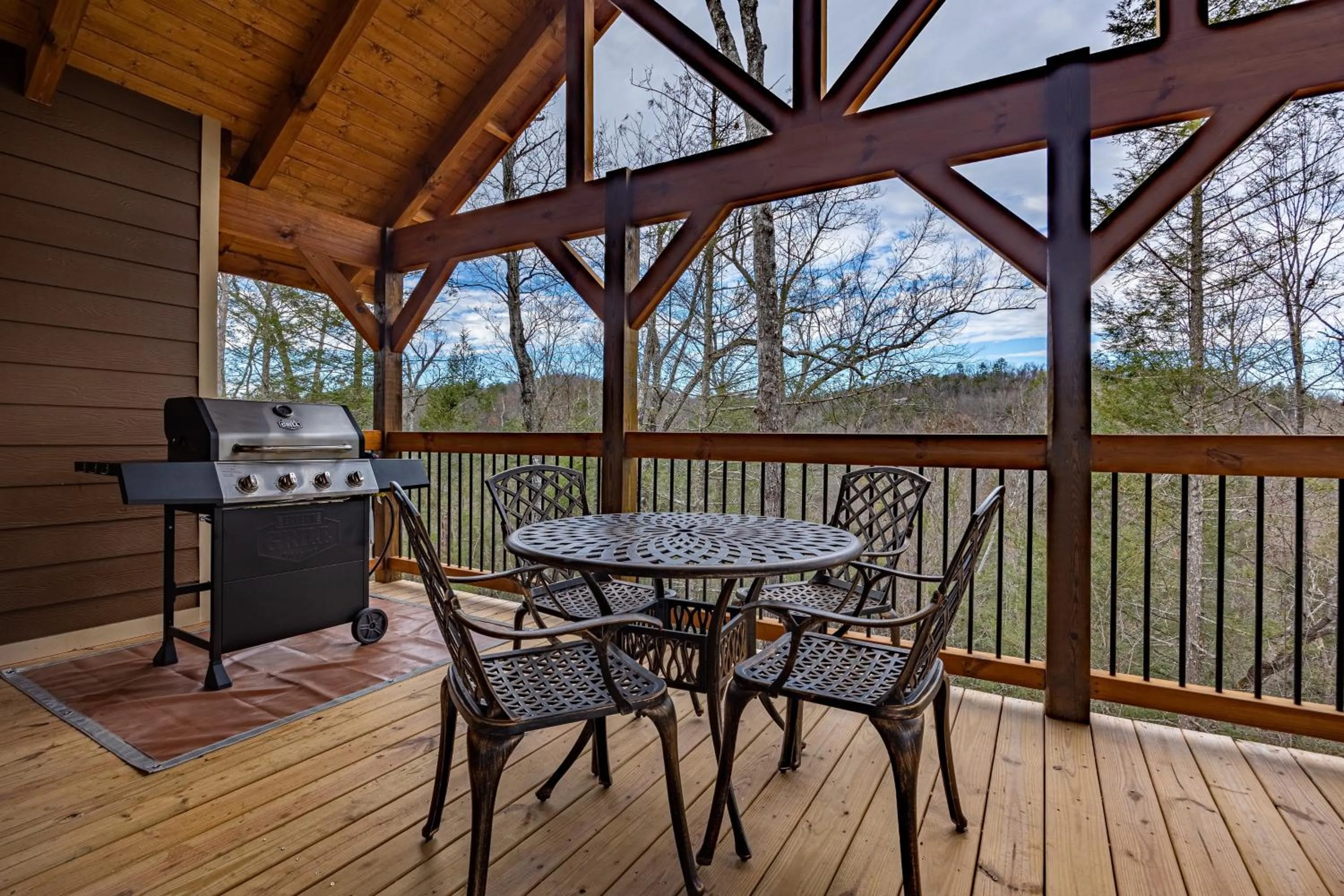 Mountain Sunrise Pool Cottage chalet