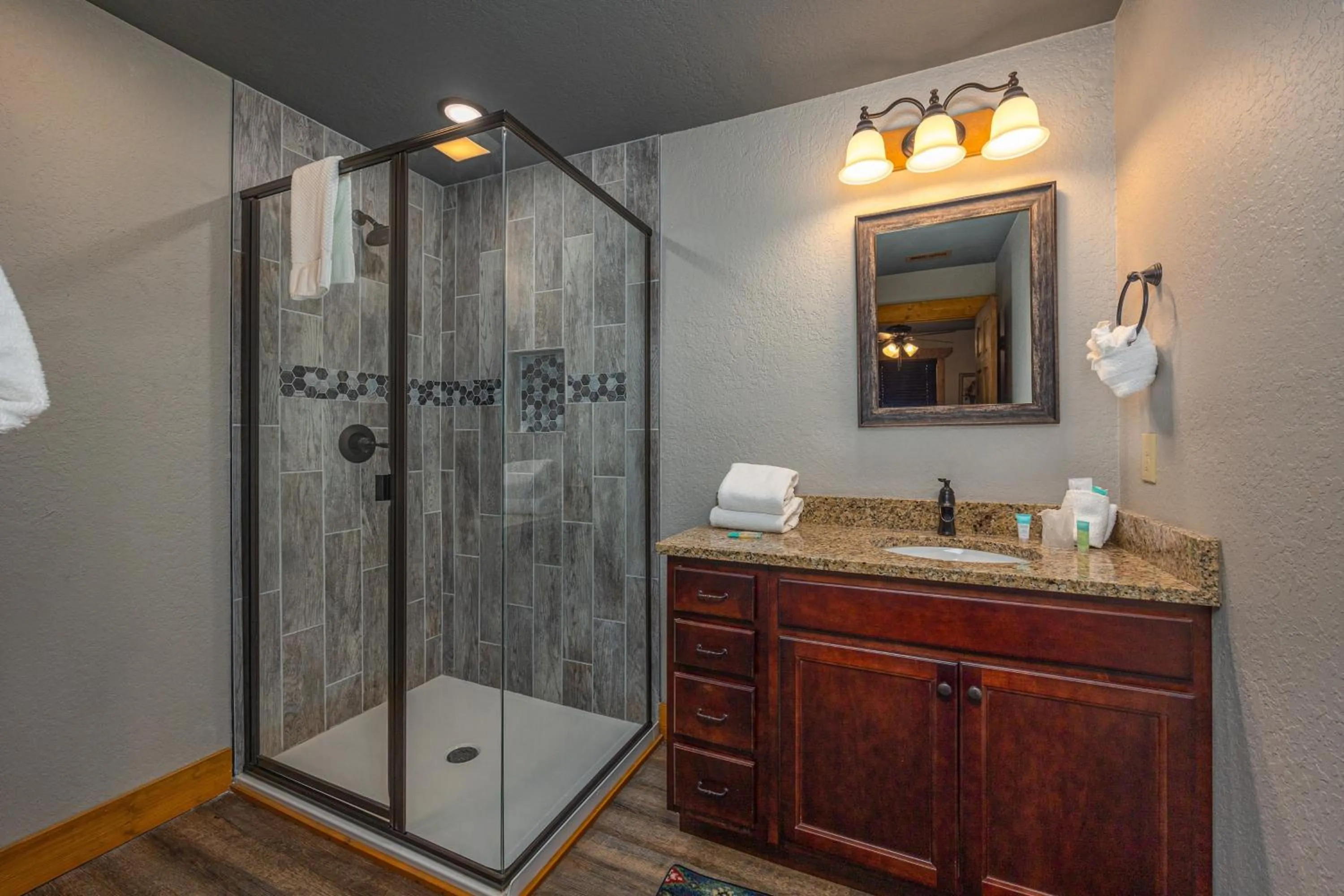 Mountain Sunrise Pool Cottage chalet