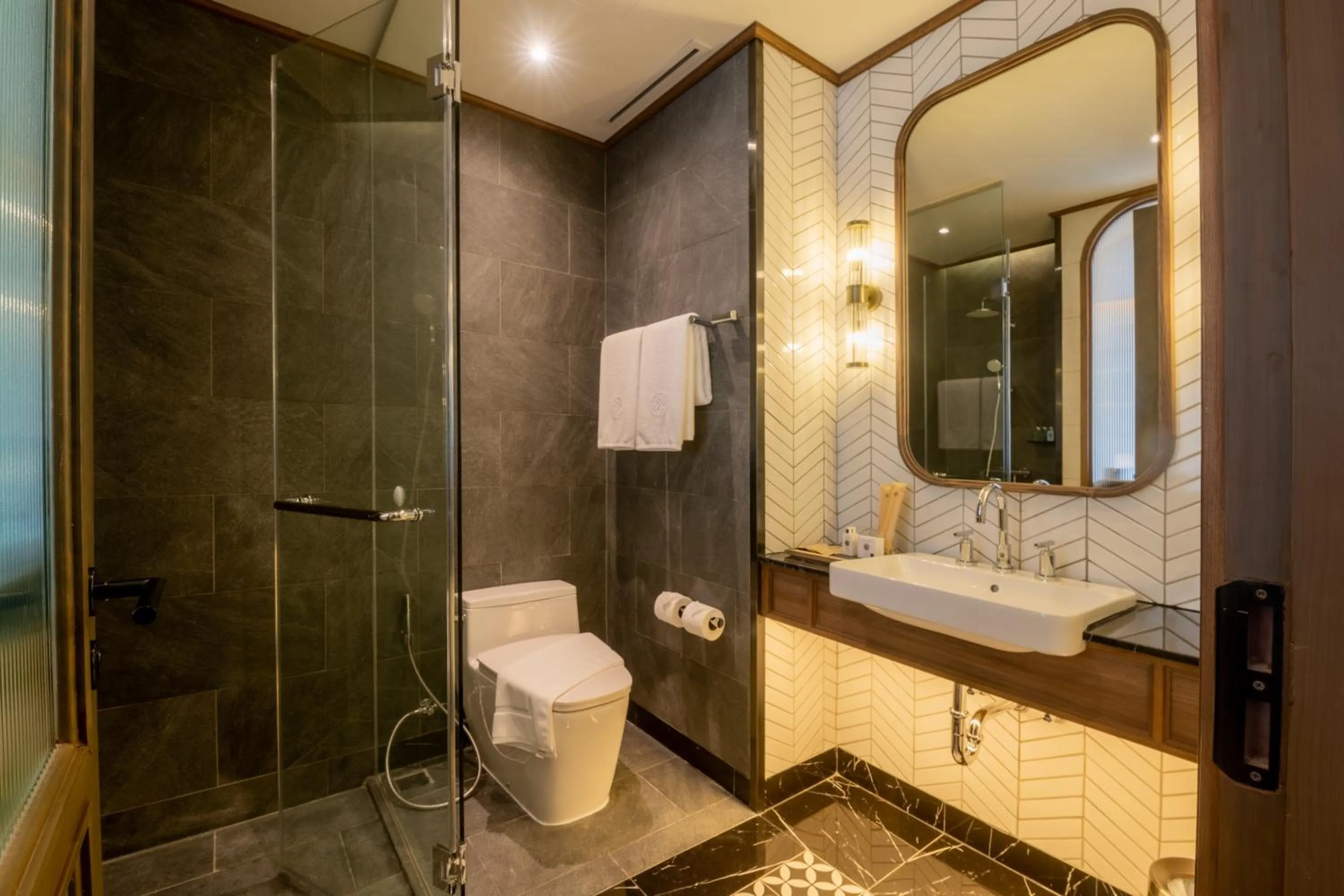 Shower in Hotel MOCO