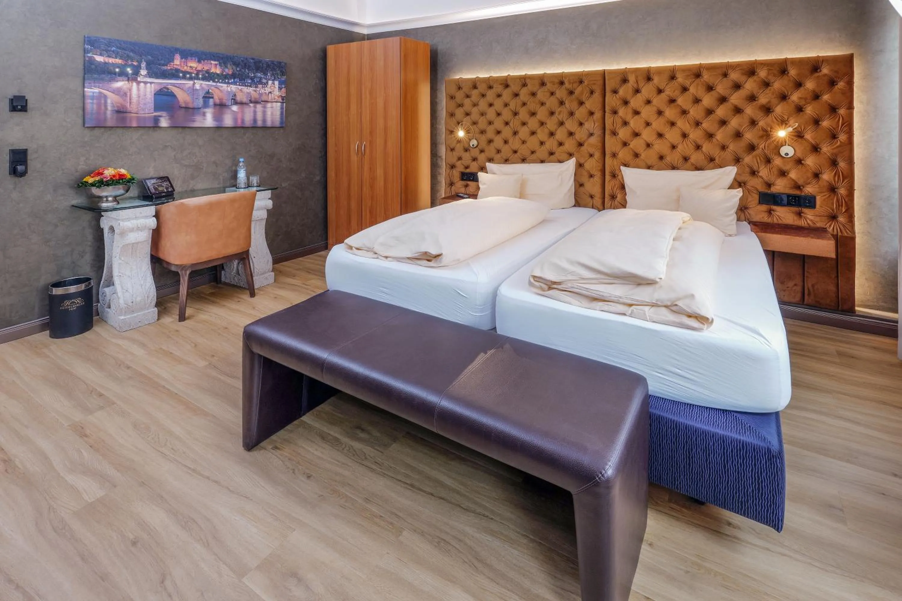 Bed in Hotel Heidelberger Hof