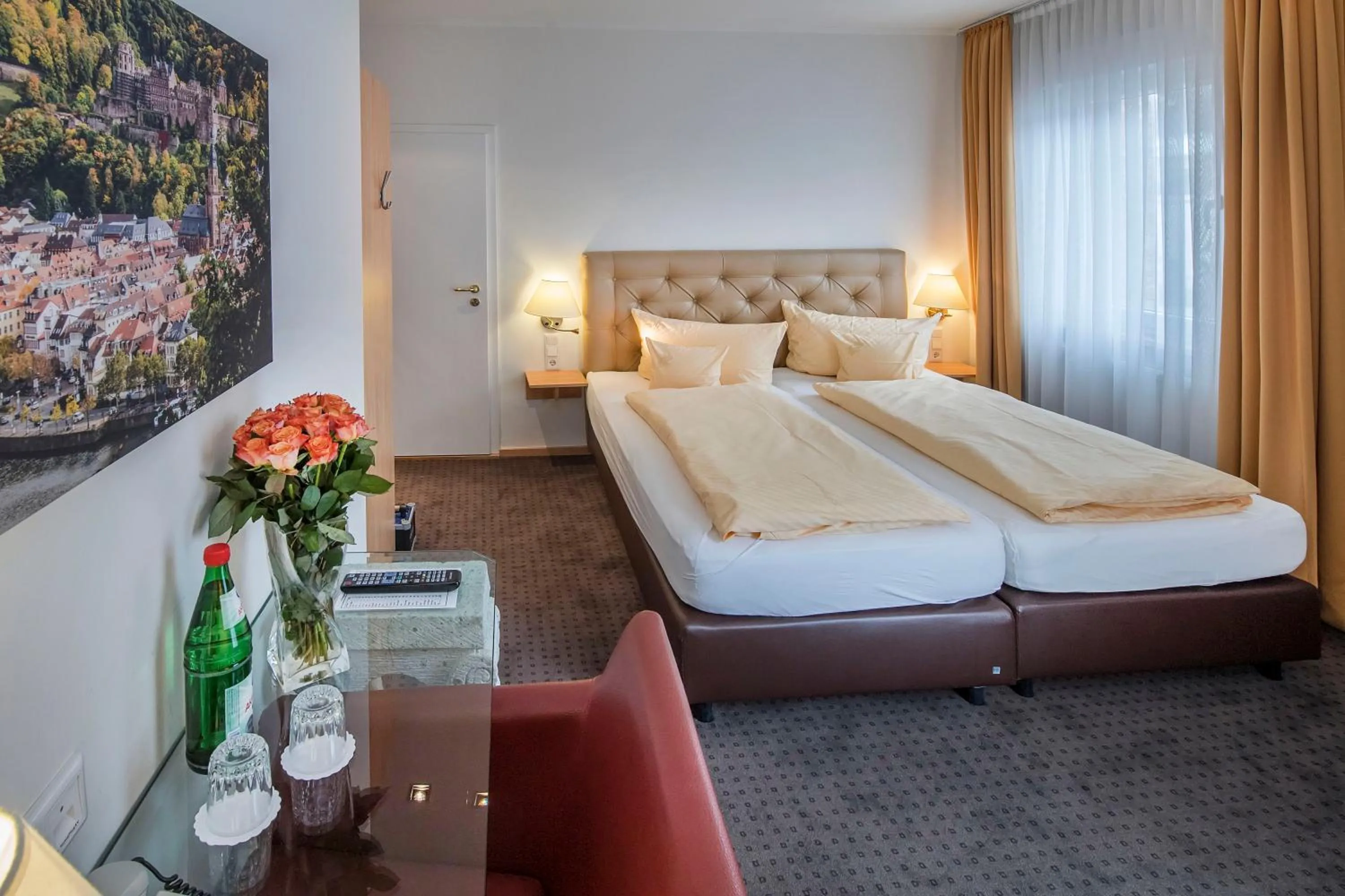 Bedroom, Bed in Hotel Heidelberger Hof