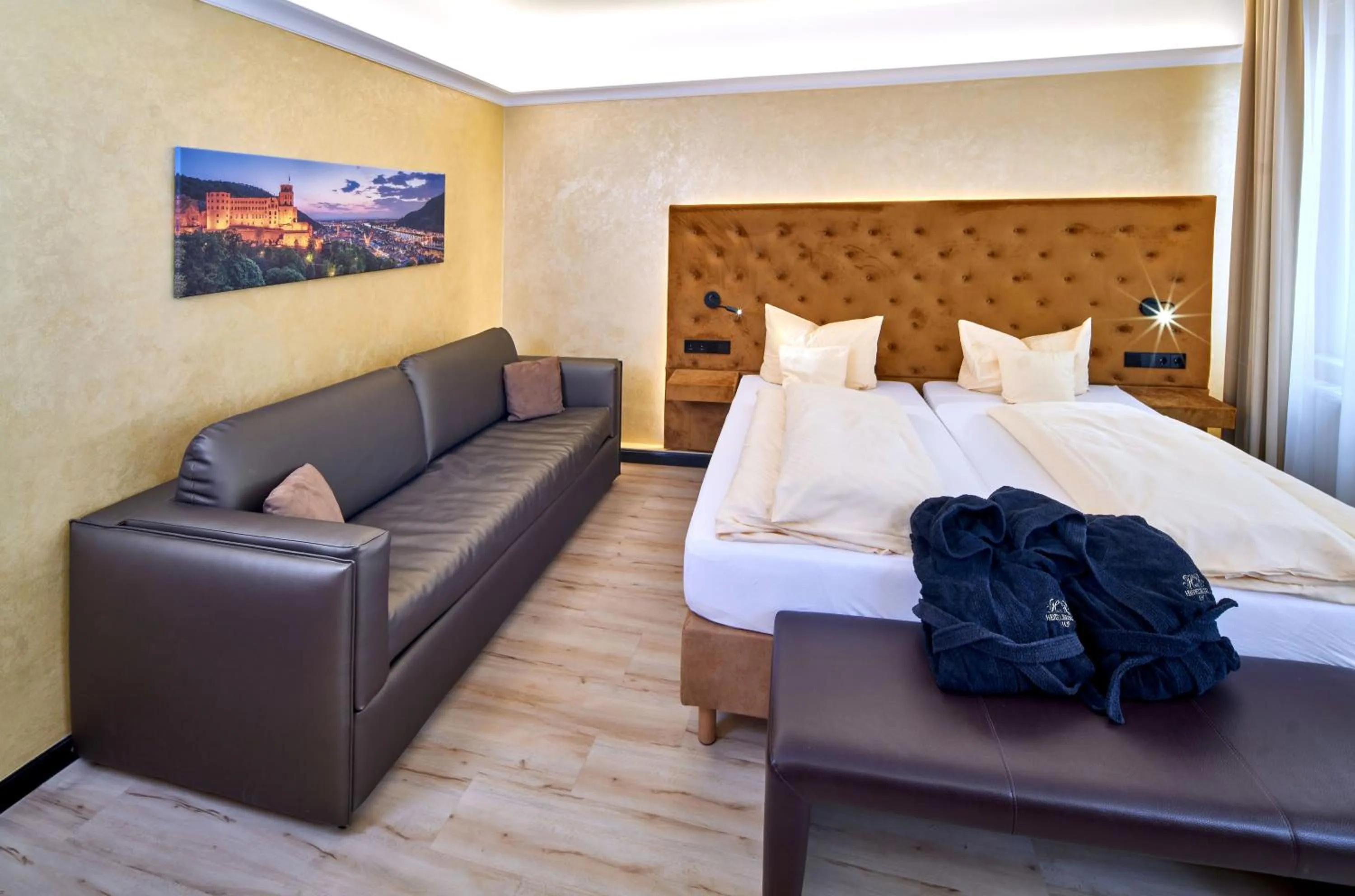 Bed in Hotel Heidelberger Hof