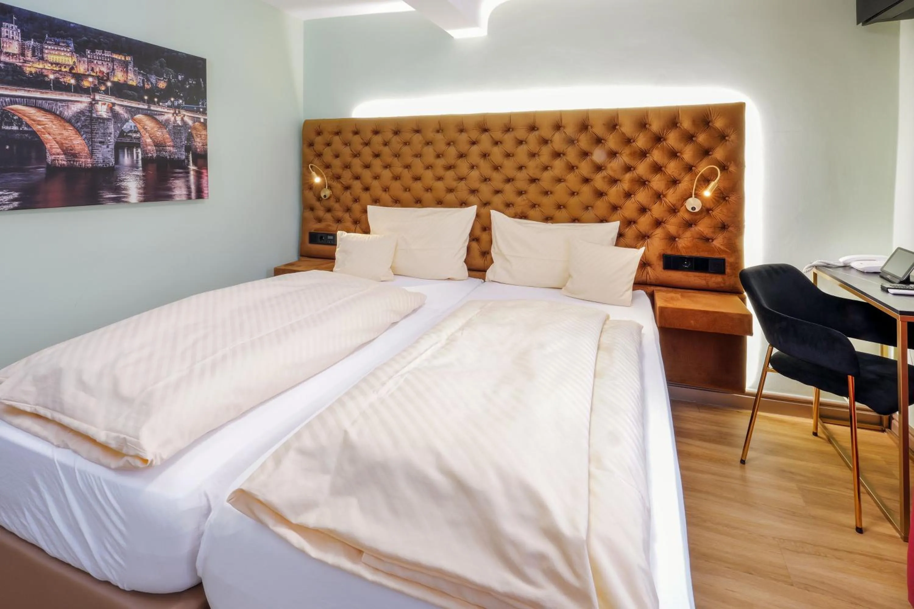 Bed in Hotel Heidelberger Hof