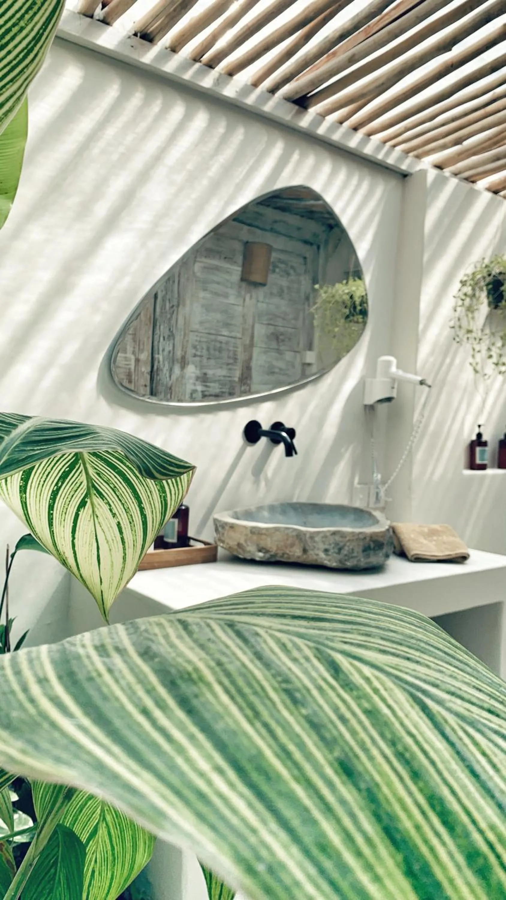 Bathroom in Kacchapa Resort and Restaurant