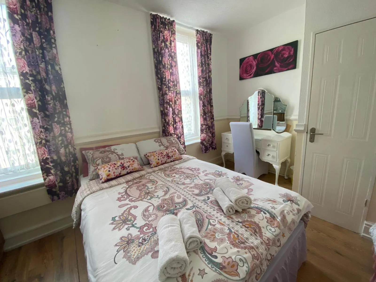 Bedroom, Bed in Mellory hotel