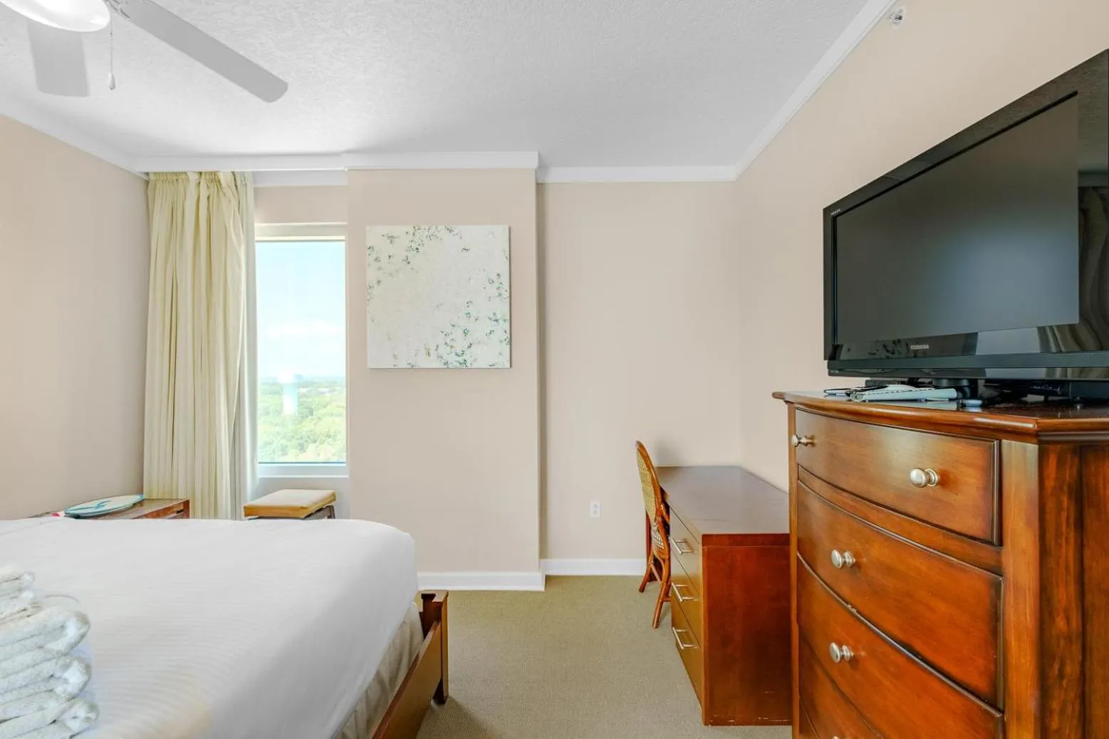 Bed in Ocean Club 1501