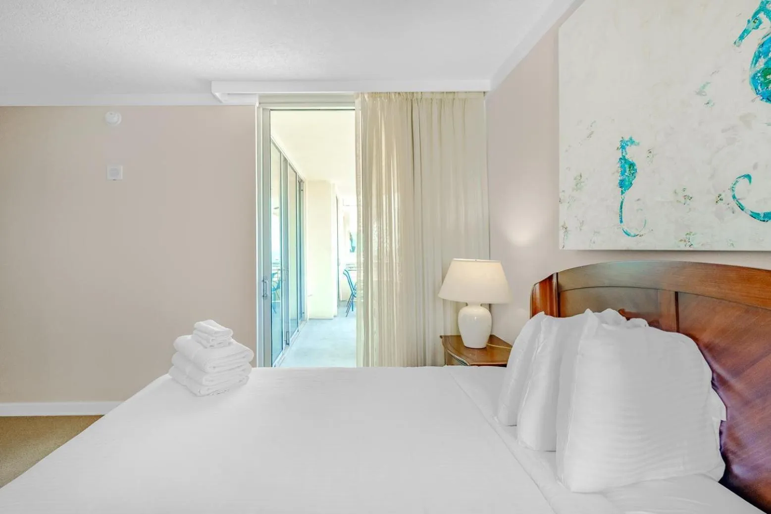 Bed in Ocean Club 1501