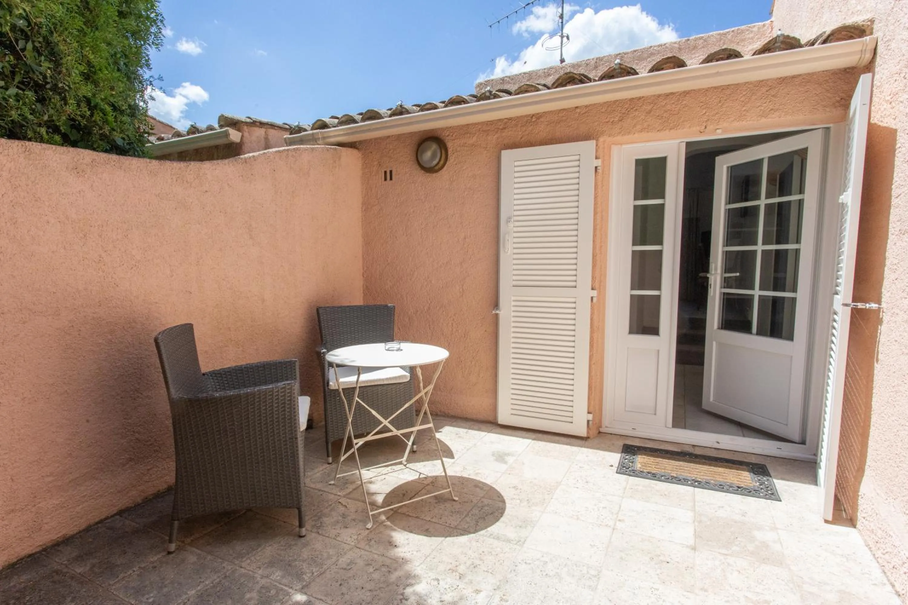 Balcony/Terrace in Hotel Le Verger Maelvi