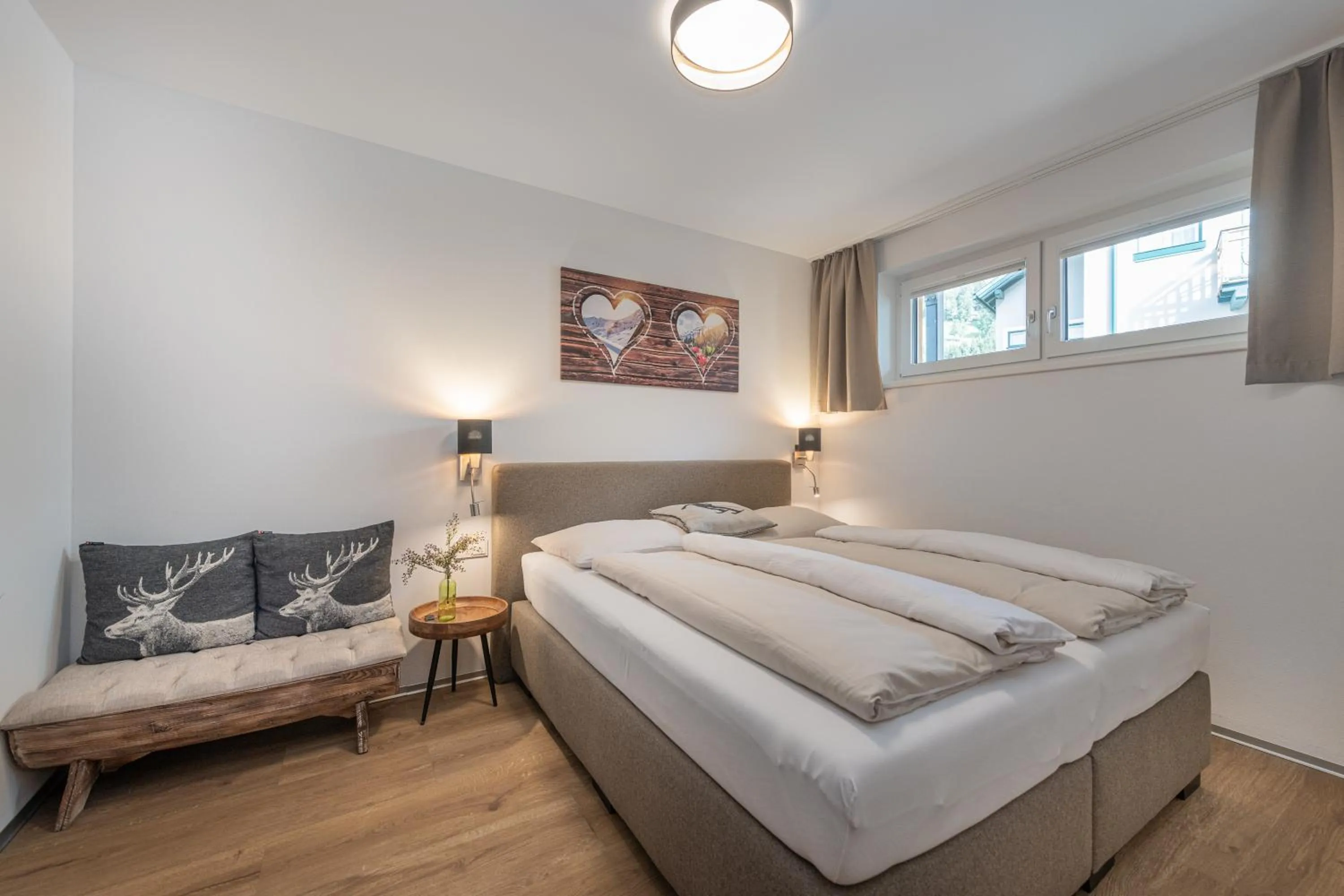 Bed in AlpenParks Montana Apartments