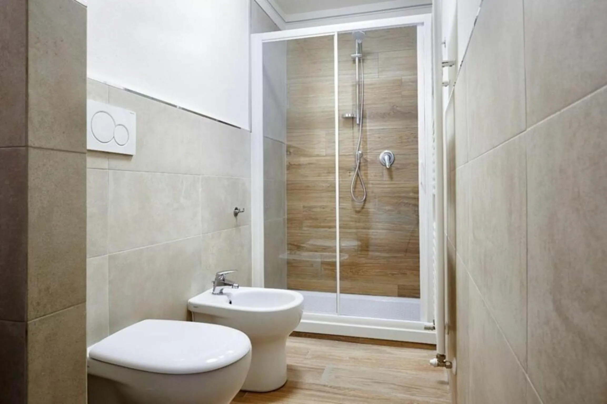 Bathroom in Giulia e Valentina by Halldis