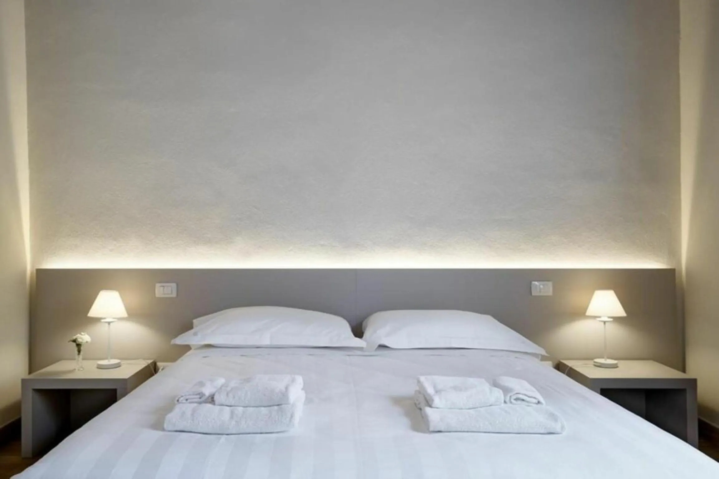 Bedroom, Bed in Giulia e Valentina by Halldis