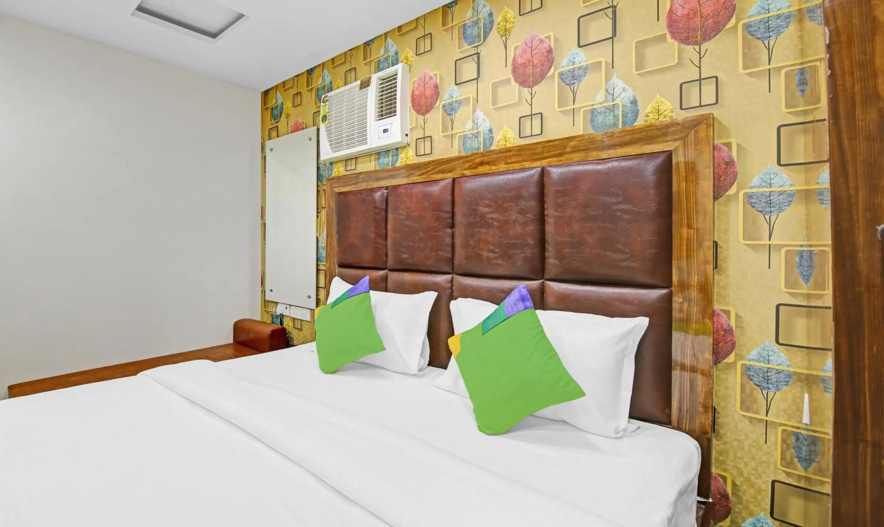 Bed in Treebo Mona Grand Bed in Treebo Mona Grand