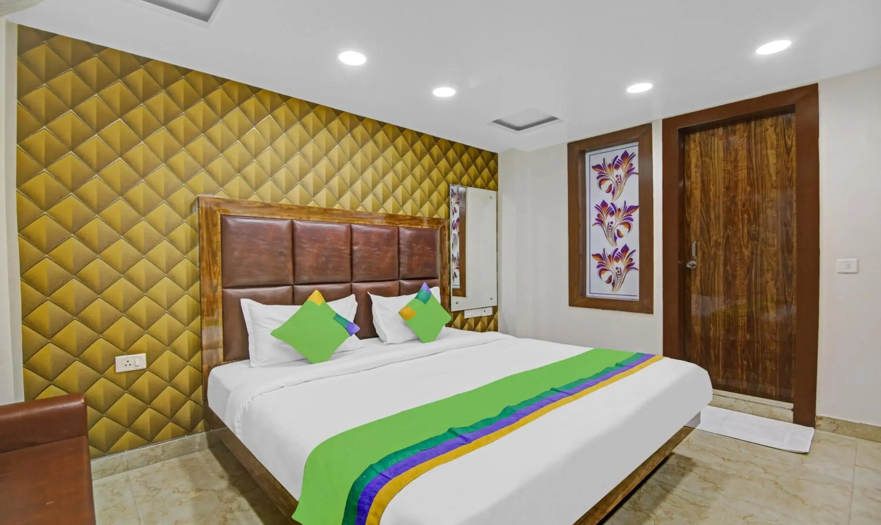 Bed in Treebo Mona Grand Bed in Treebo Mona Grand