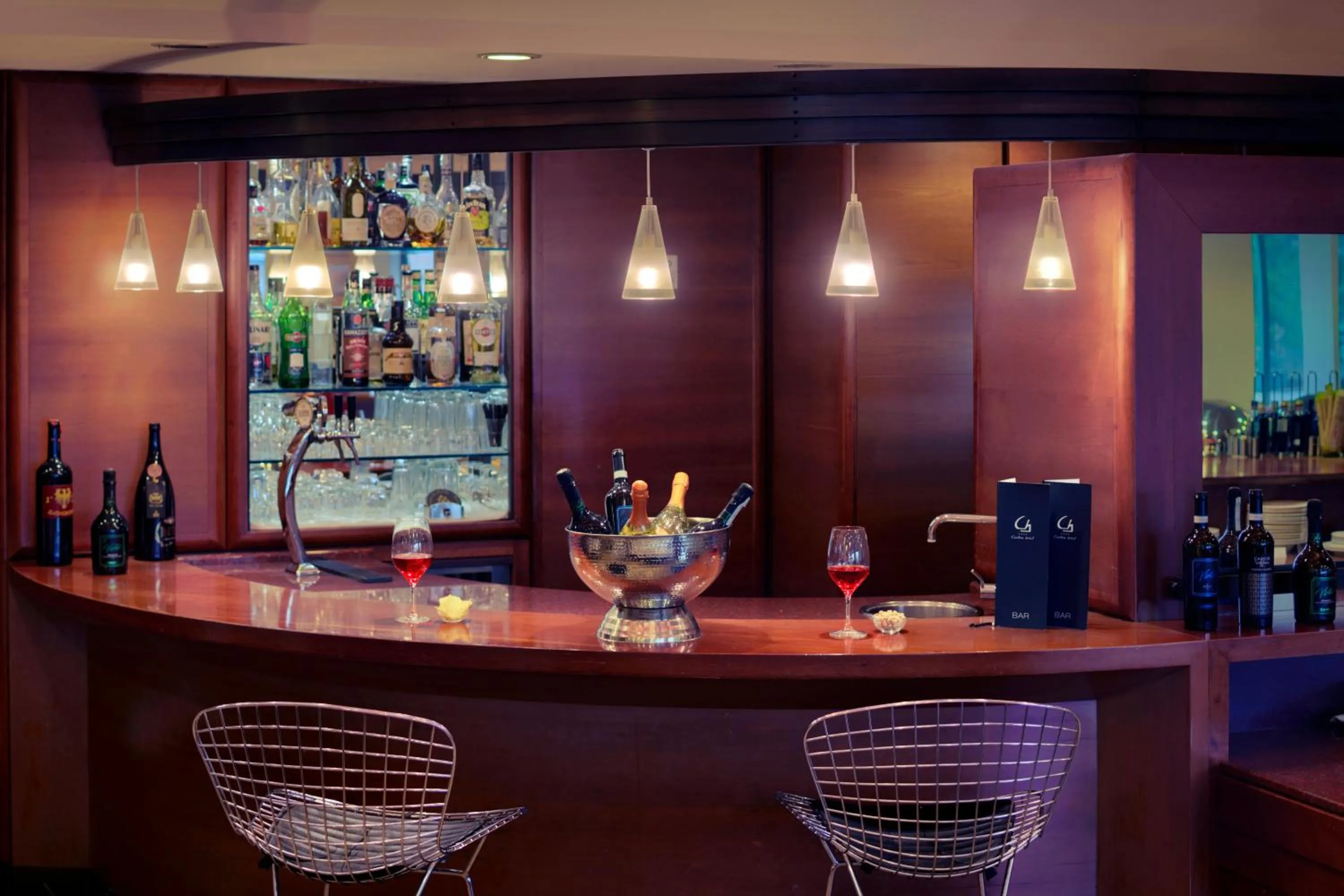 Restaurant/places to eat in Porta Altinia Suites