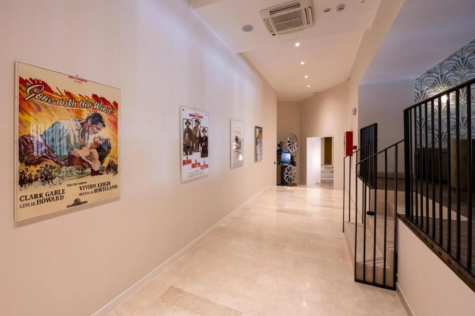 Decorative detail in Porta Altinia Suites